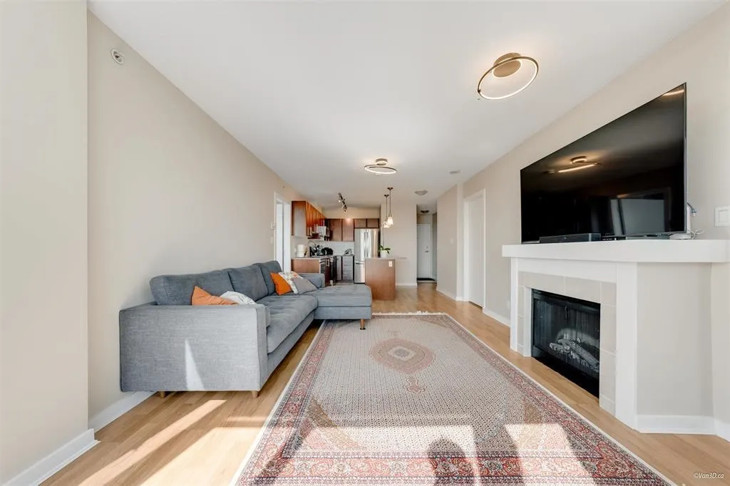3003 1178 Heffley Crescent