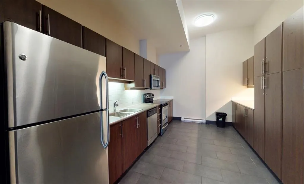3003 1178 Heffley Crescent