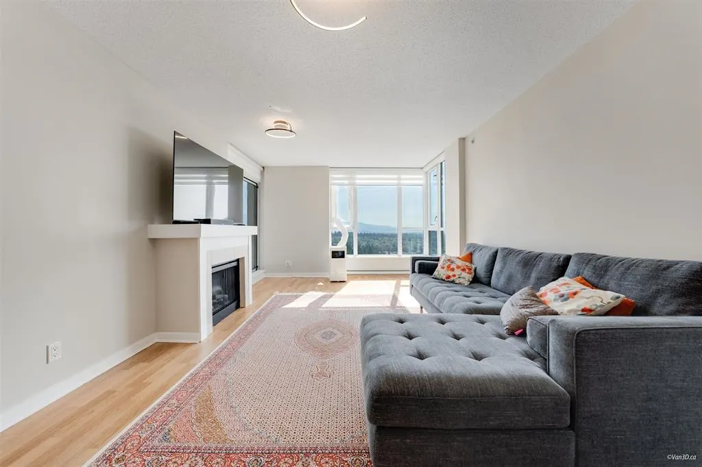 3003 1178 Heffley Crescent