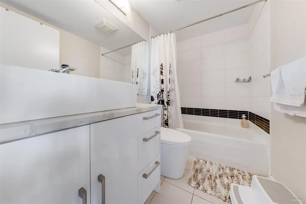 3003 1178 Heffley Crescent