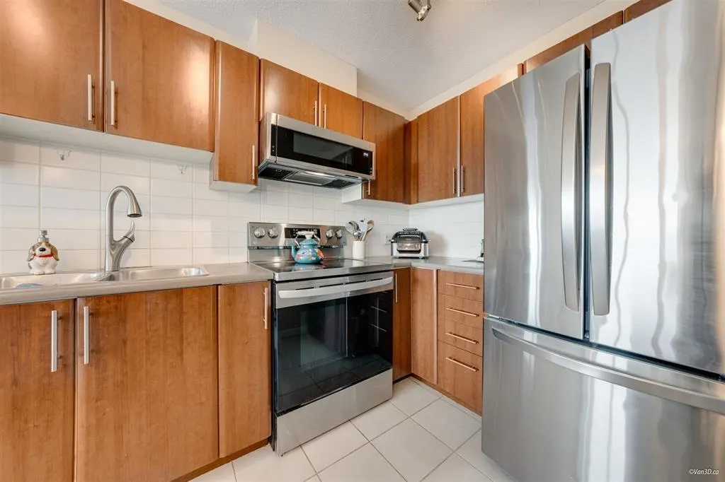 3003 1178 Heffley Crescent