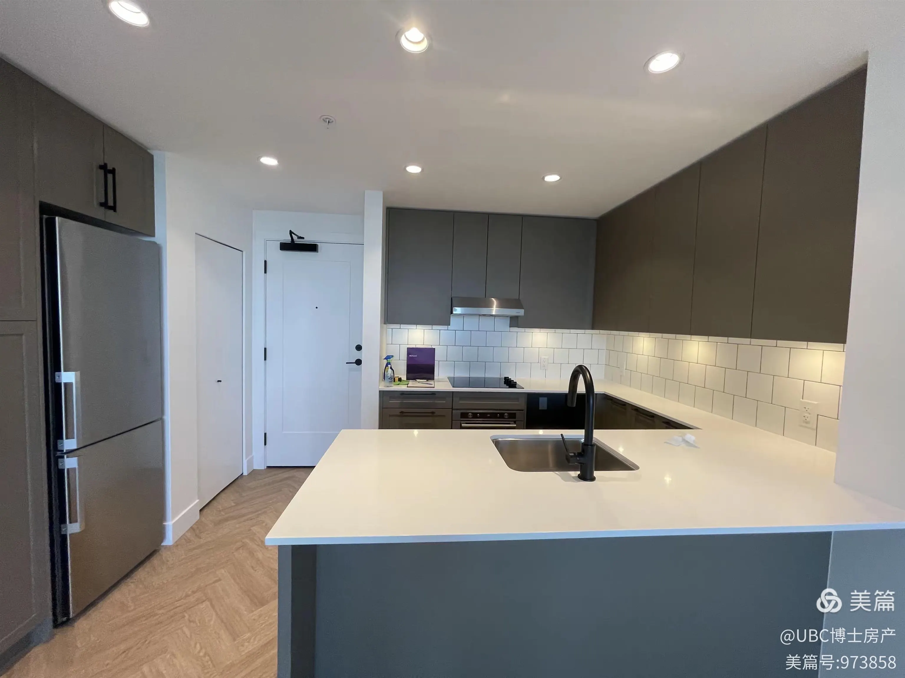 306 9228 Slope Mews