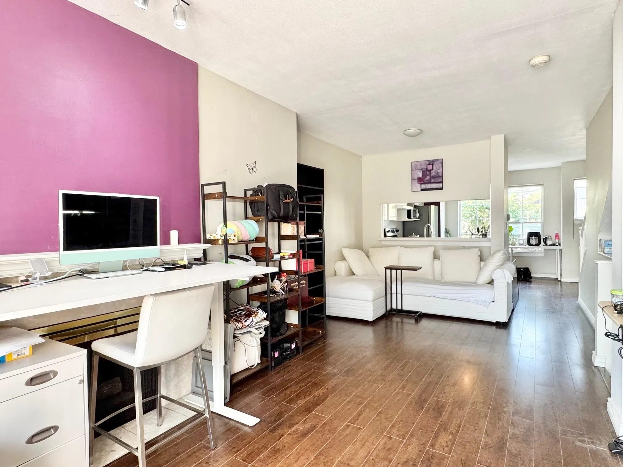 XX 11571 Thorpe Road