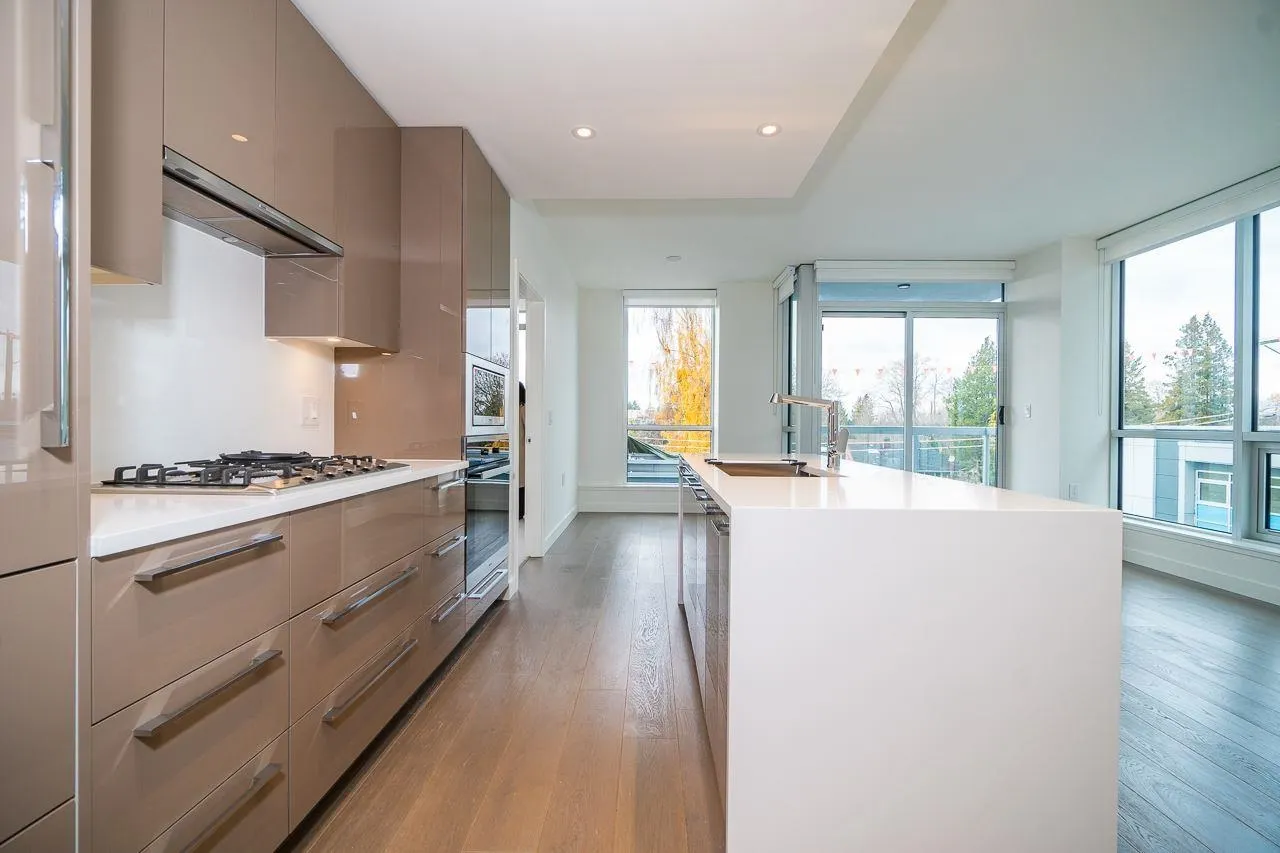 303 5289 Cambie Street