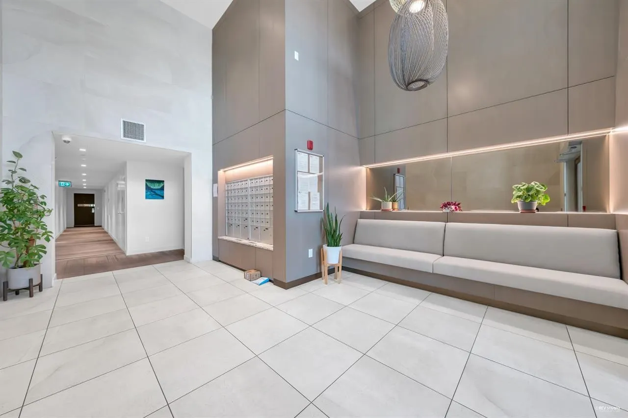 303 5289 Cambie Street
