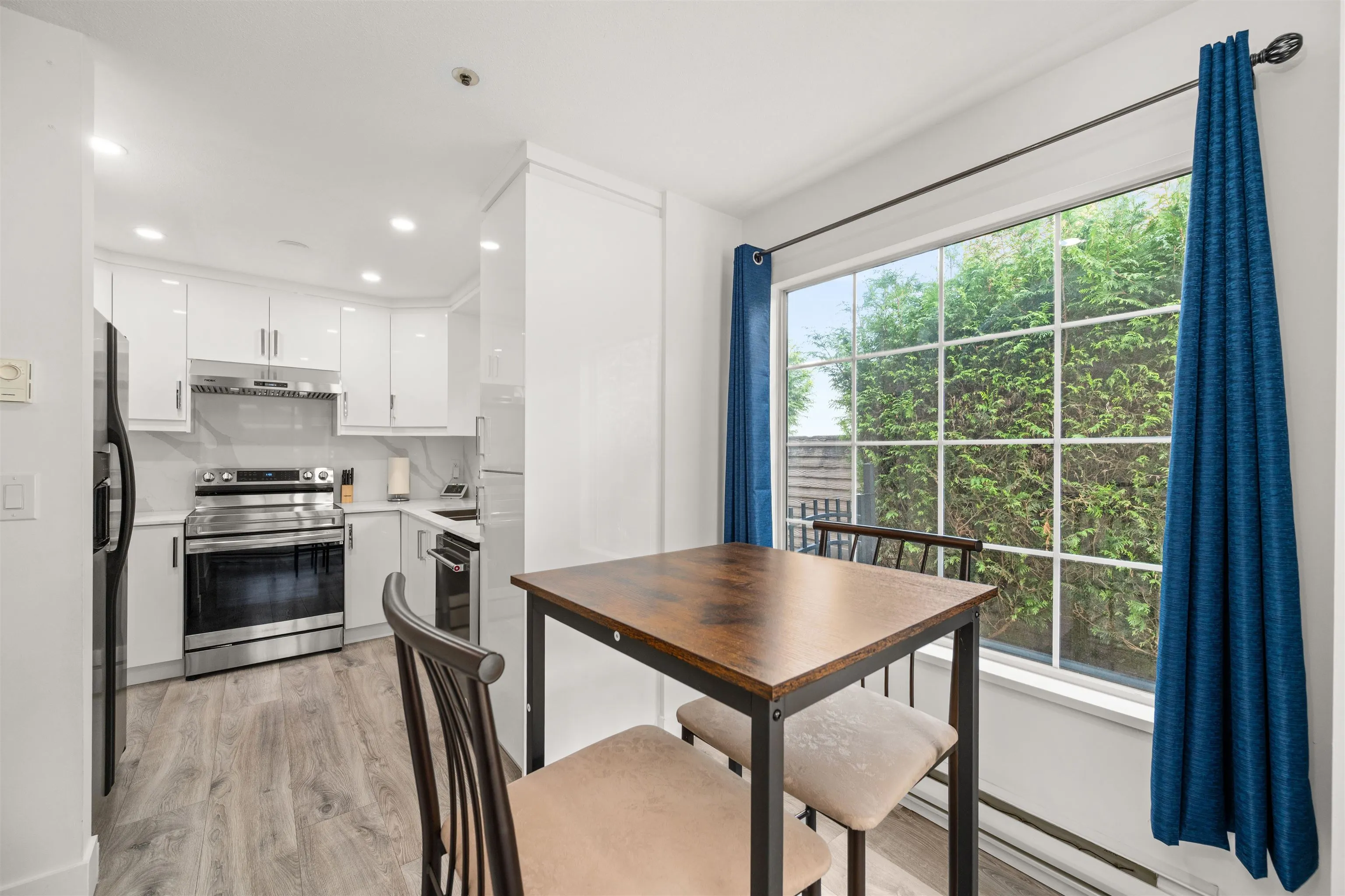 17 12188 Harris Road