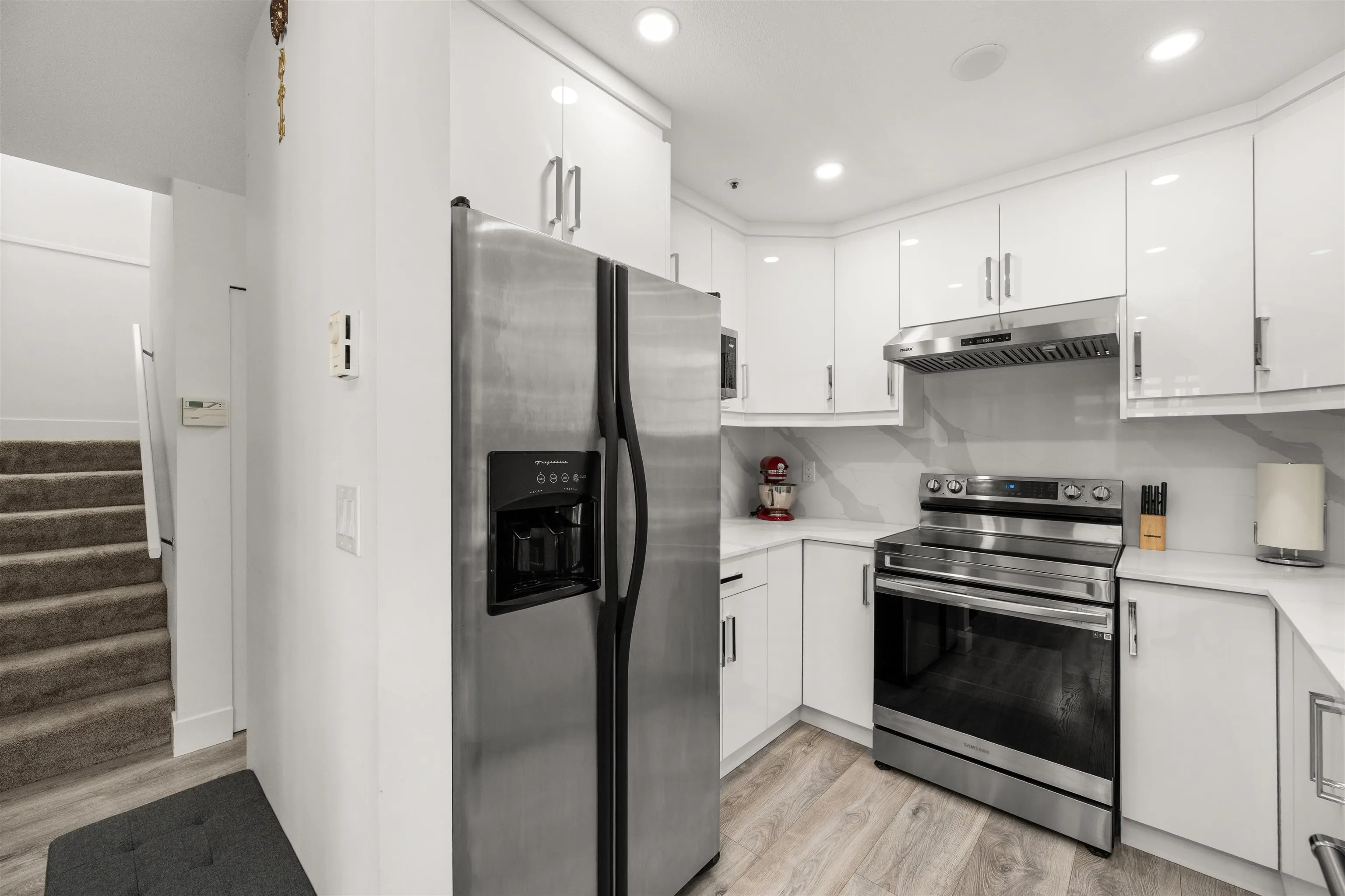 17 12188 Harris Road