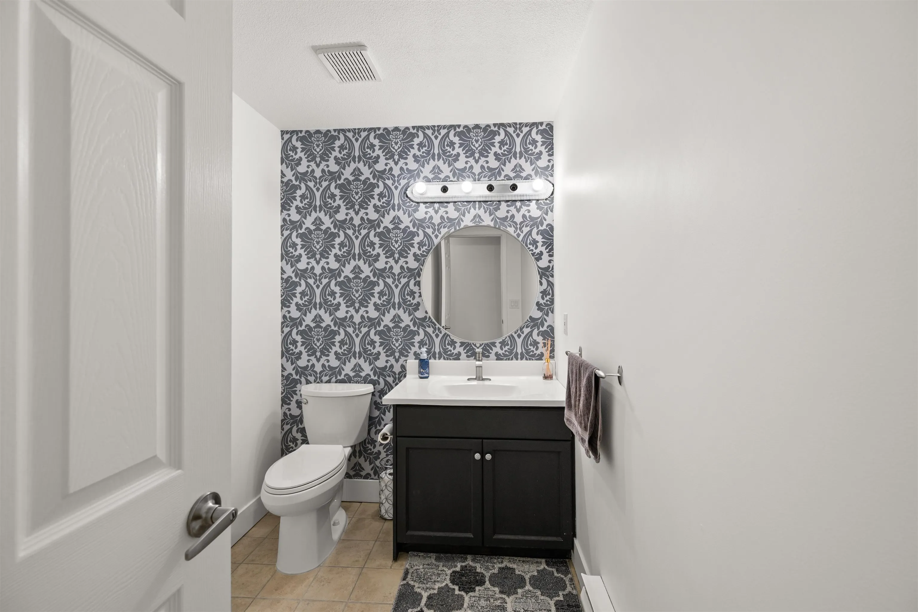 17 12188 Harris Road