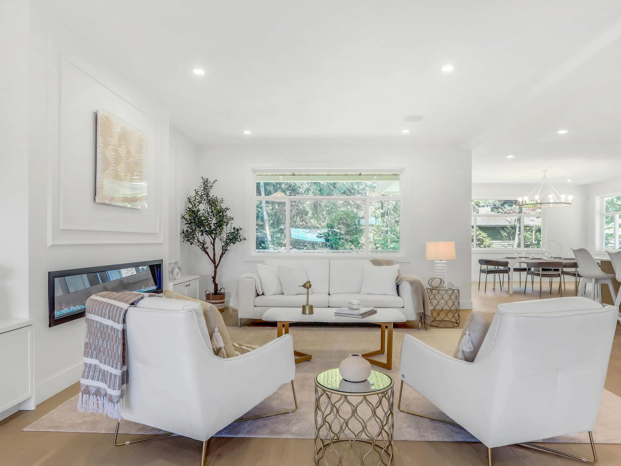 3553 Monson Crescent