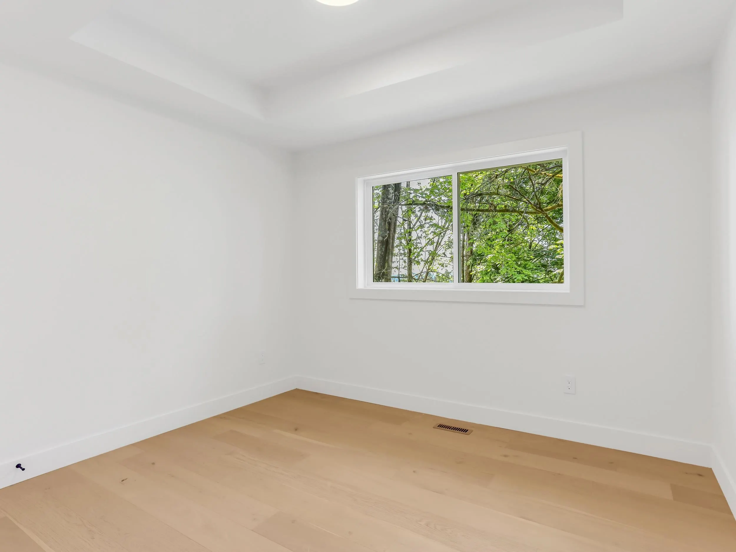 3553 Monson Crescent
