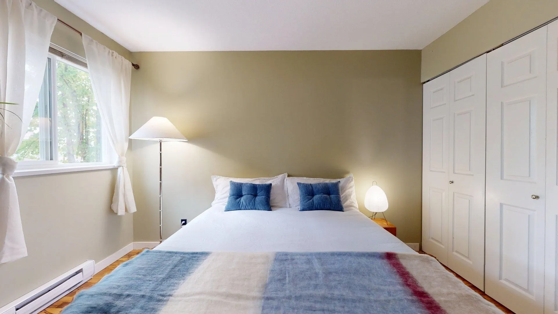 C210 40140 Willow Crescent