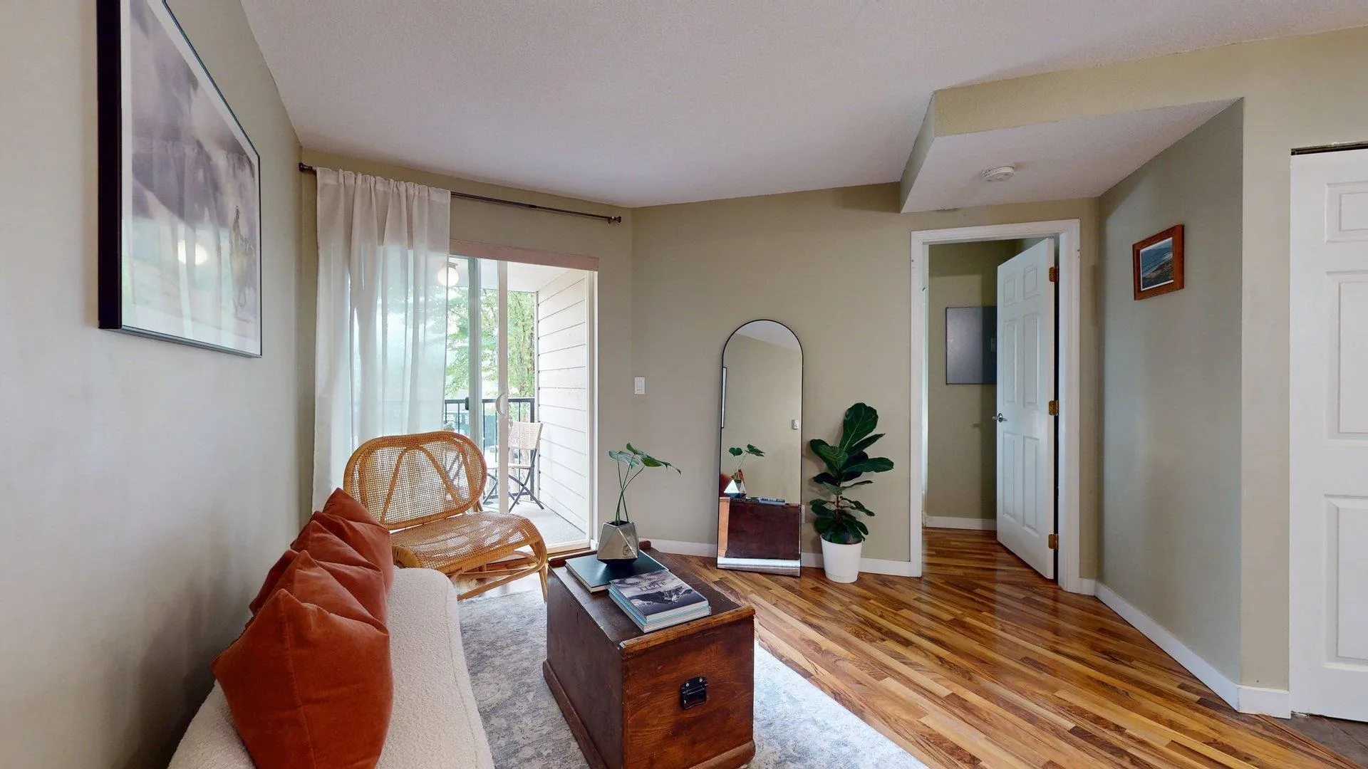 C210 40140 Willow Crescent