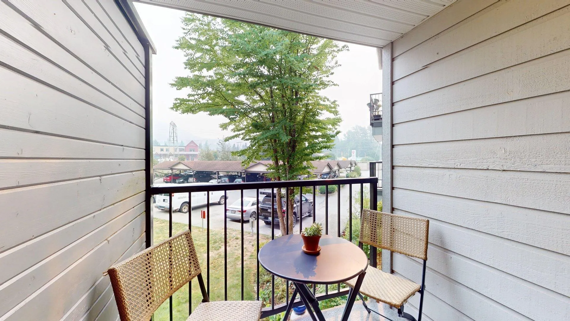 C210 40140 Willow Crescent