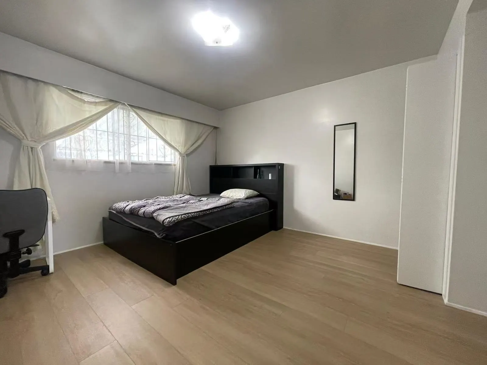 Main 3470 Dundas Street