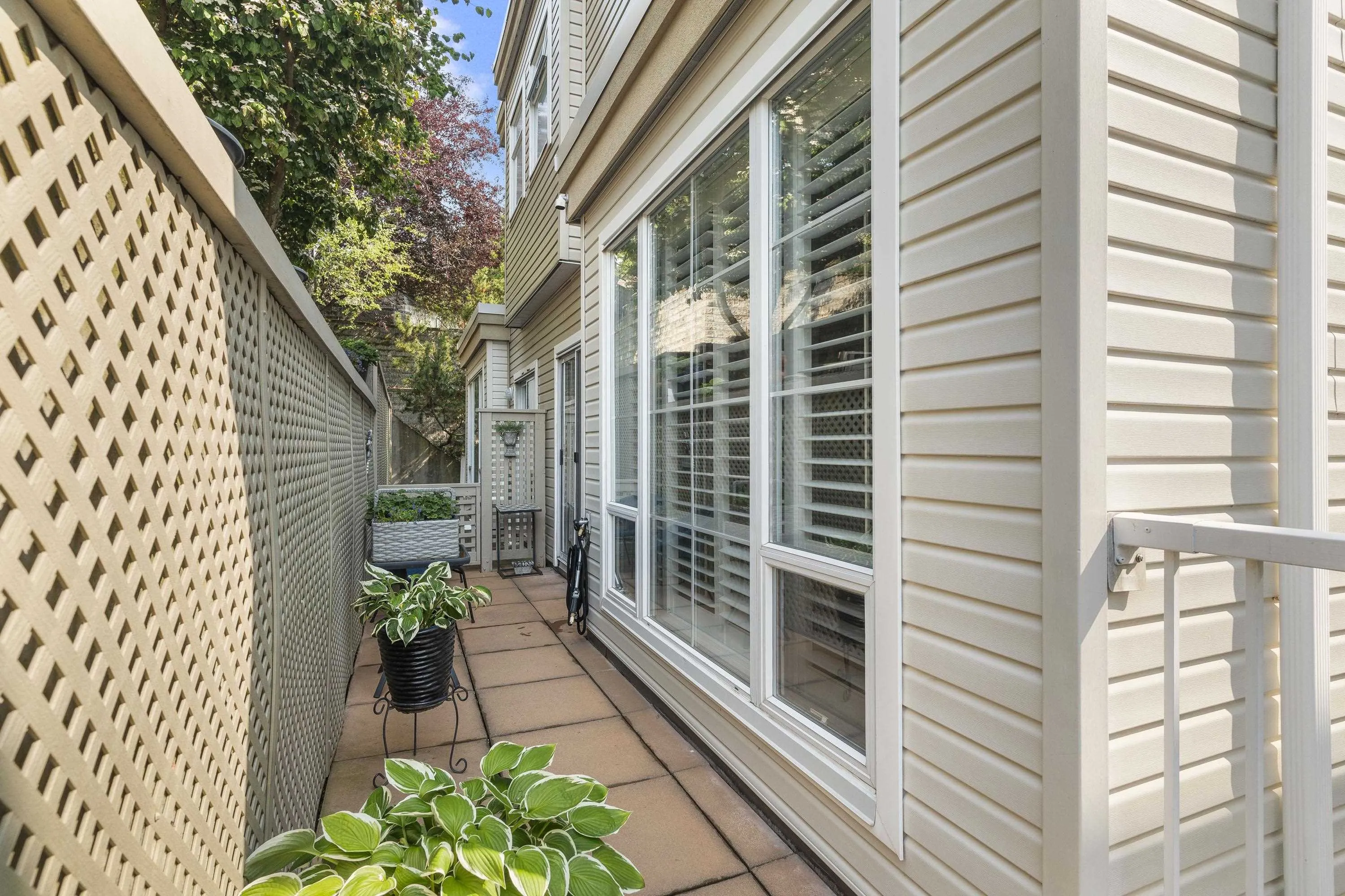 1157 Vidal Street