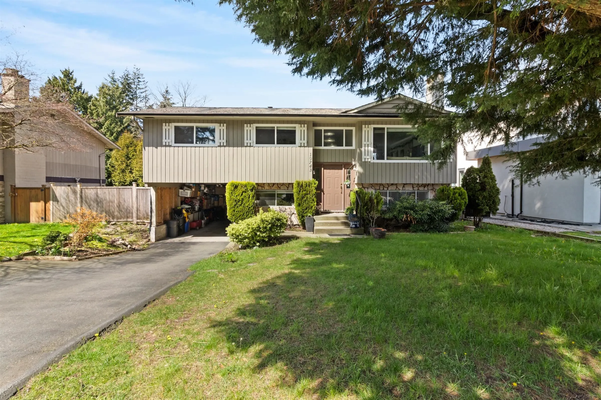 10743 Dunlop Road