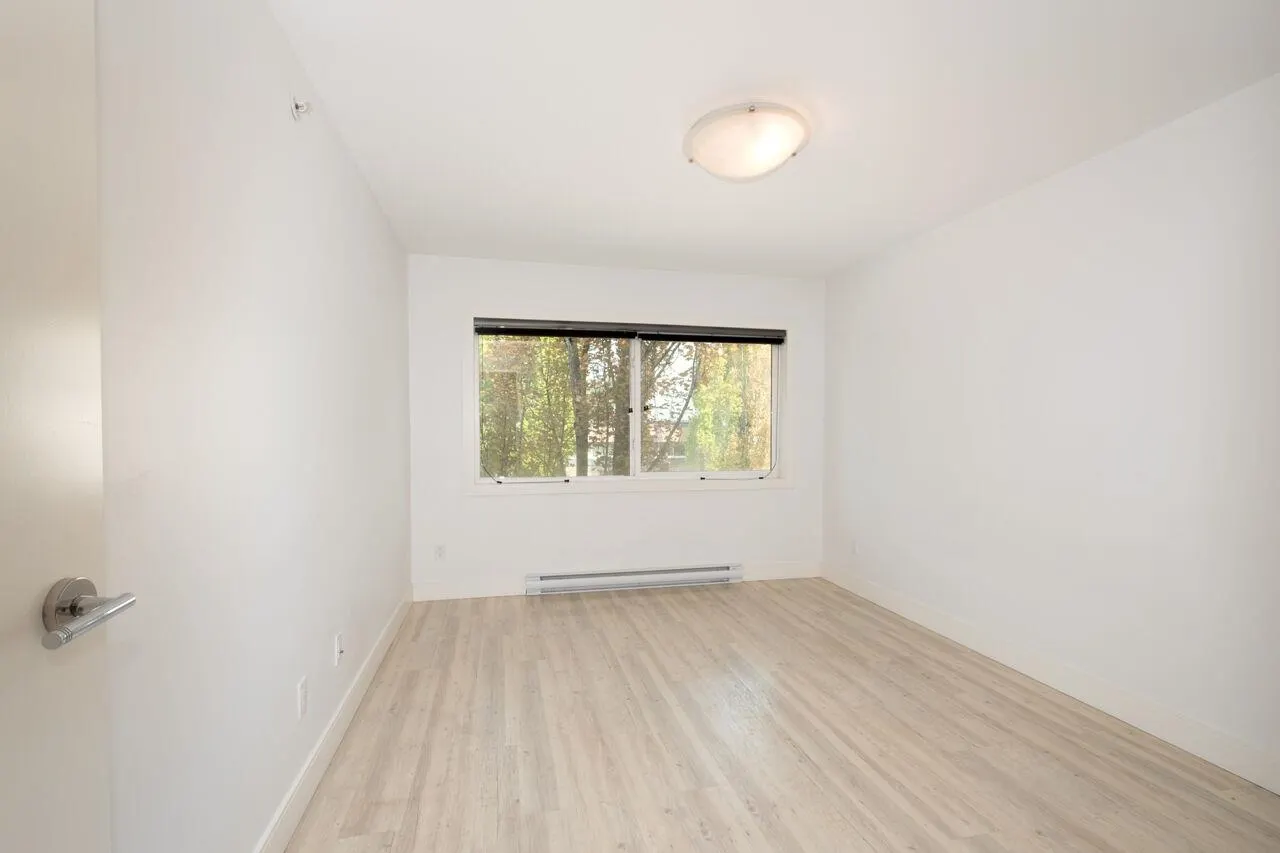 301 4548 Hastings Street
