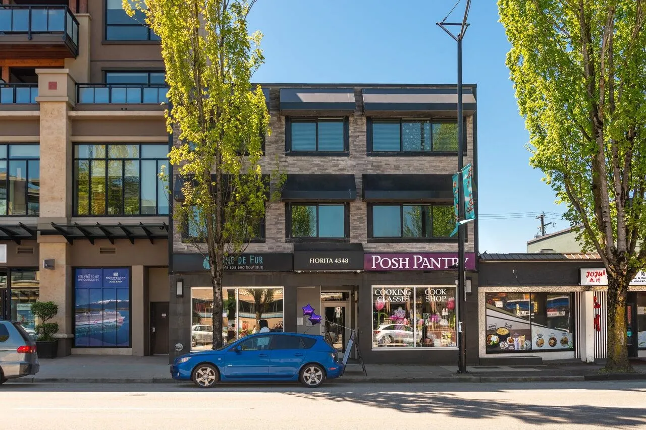301 4548 Hastings Street