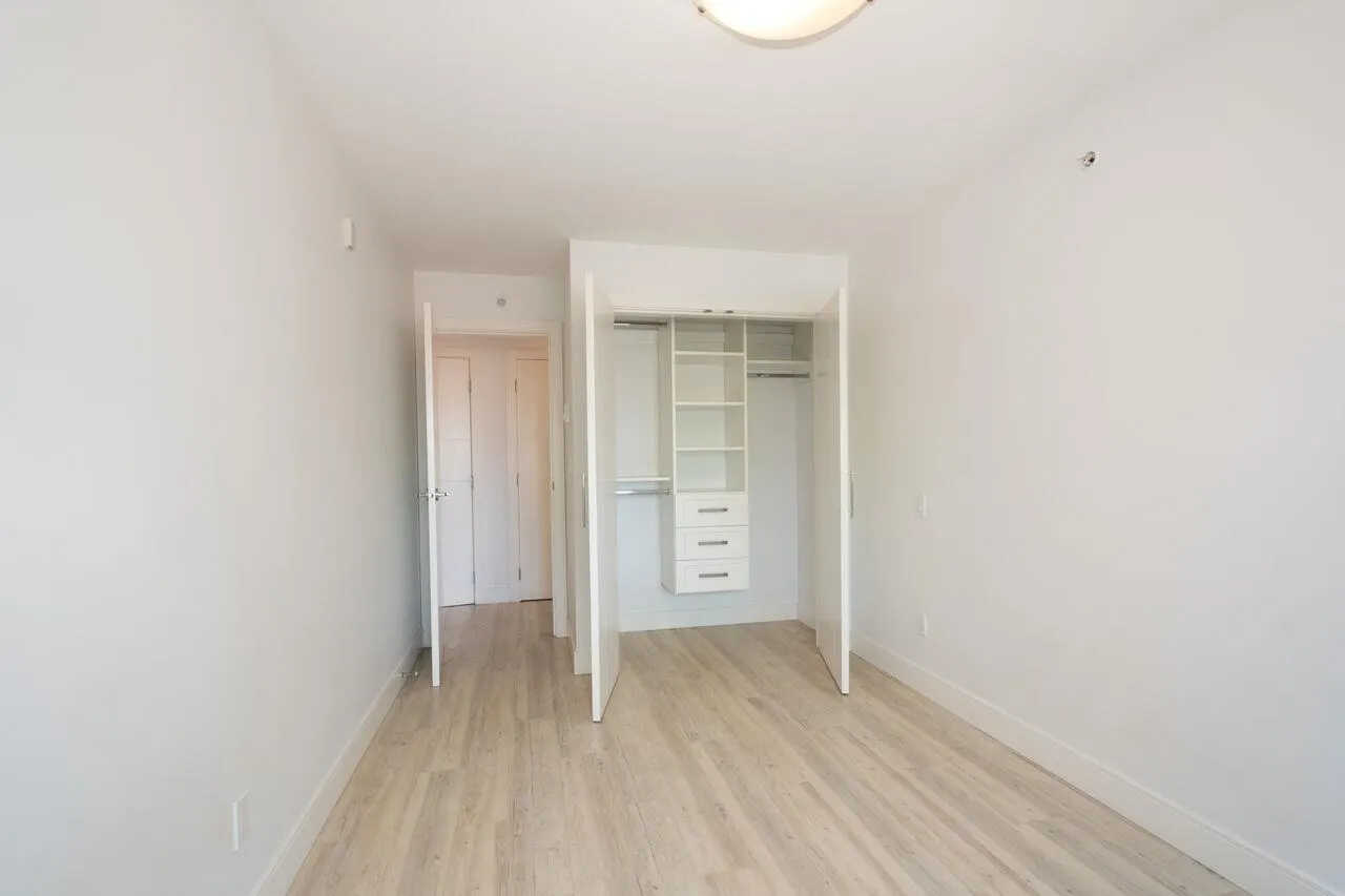 301 4548 Hastings Street