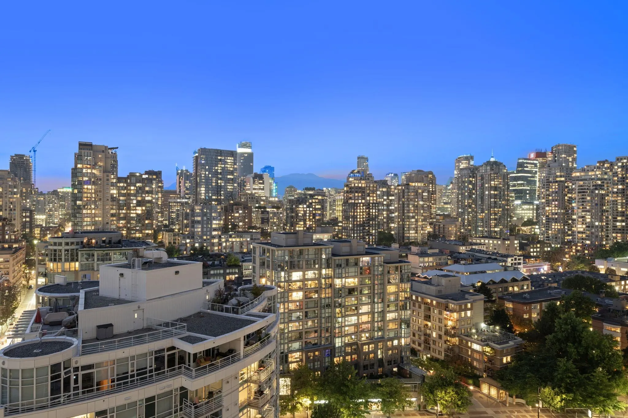 2306 1199 Marinaside Crescent