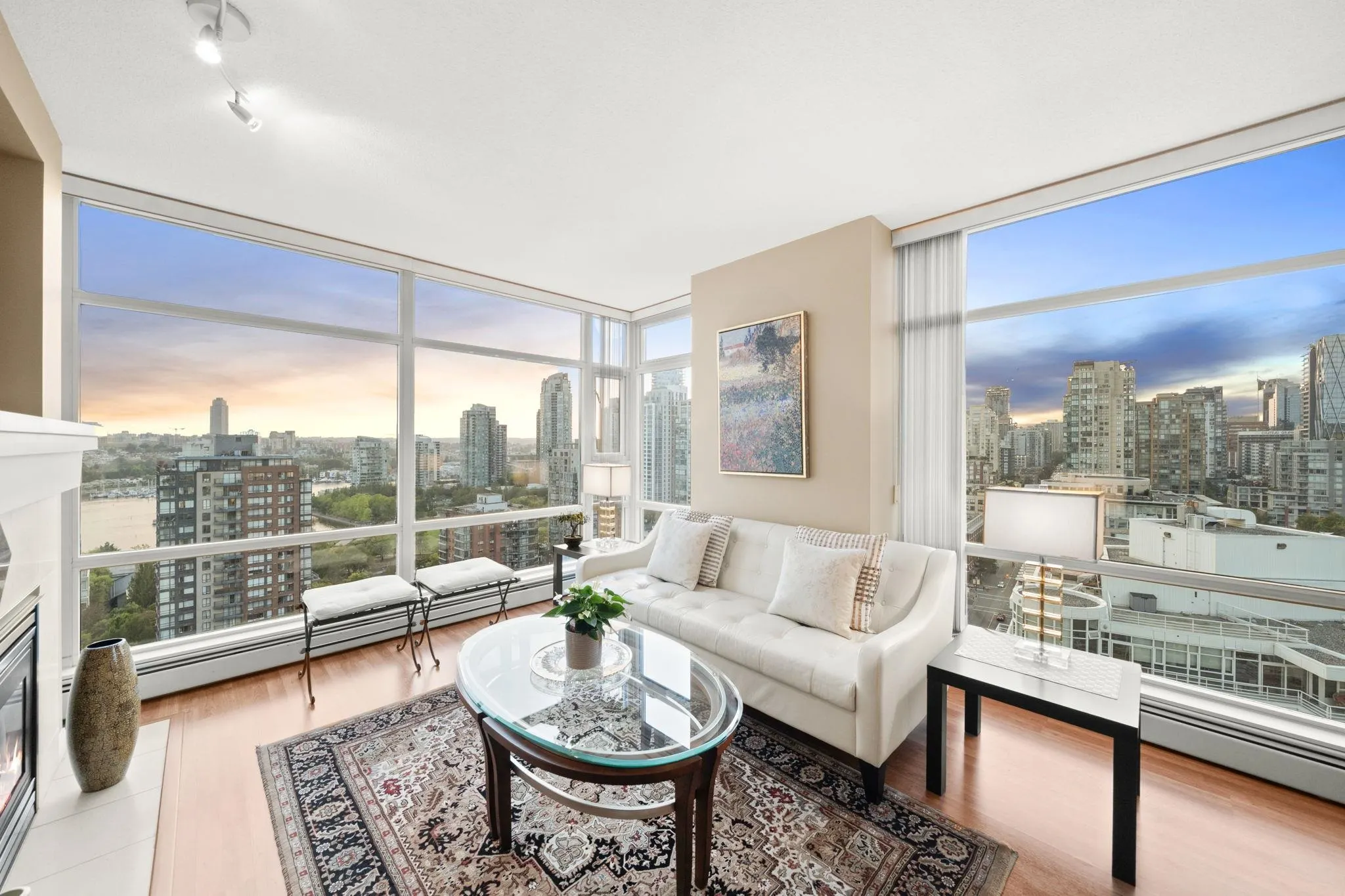 2306 1199 Marinaside Crescent