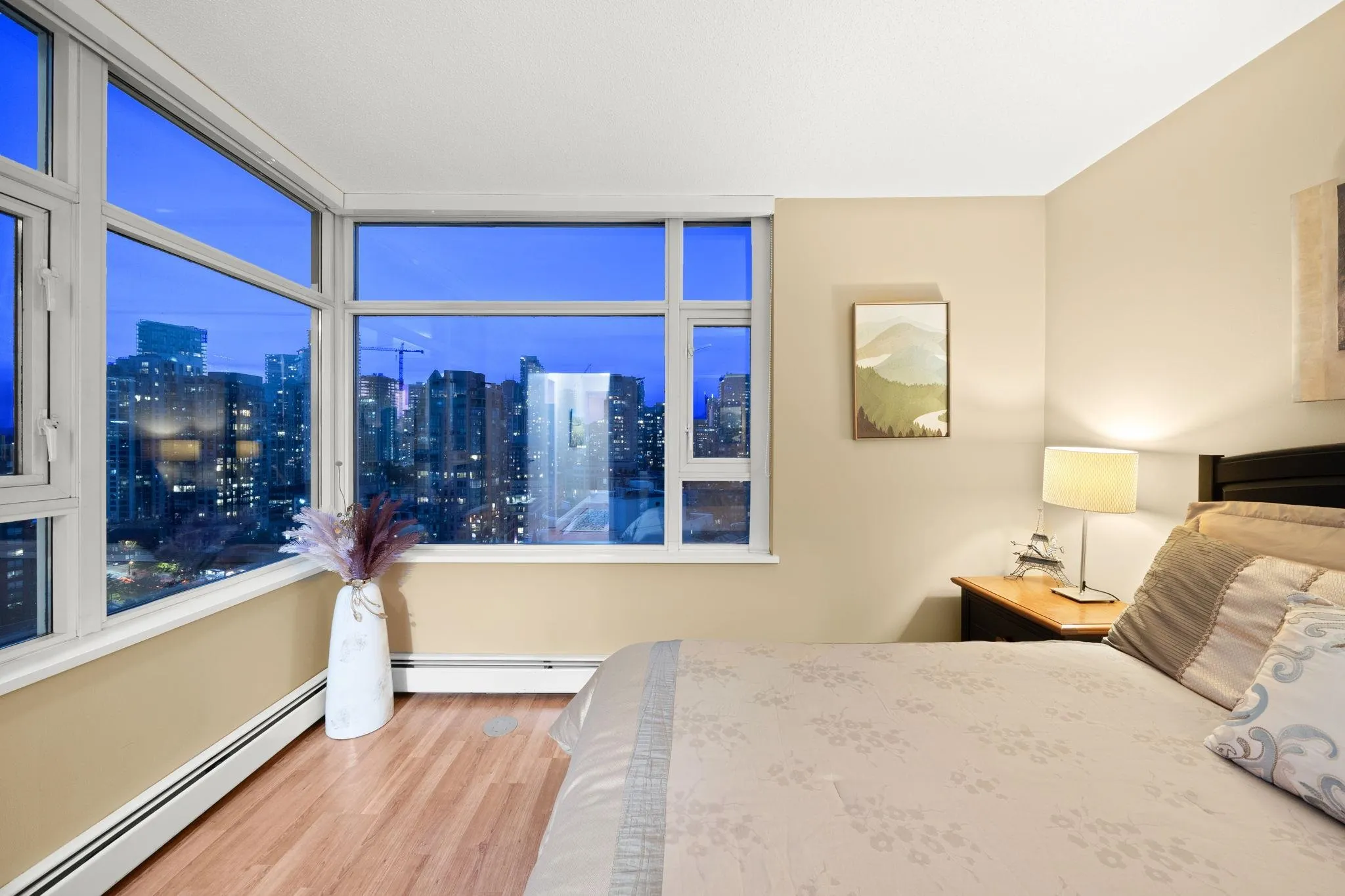 2306 1199 Marinaside Crescent