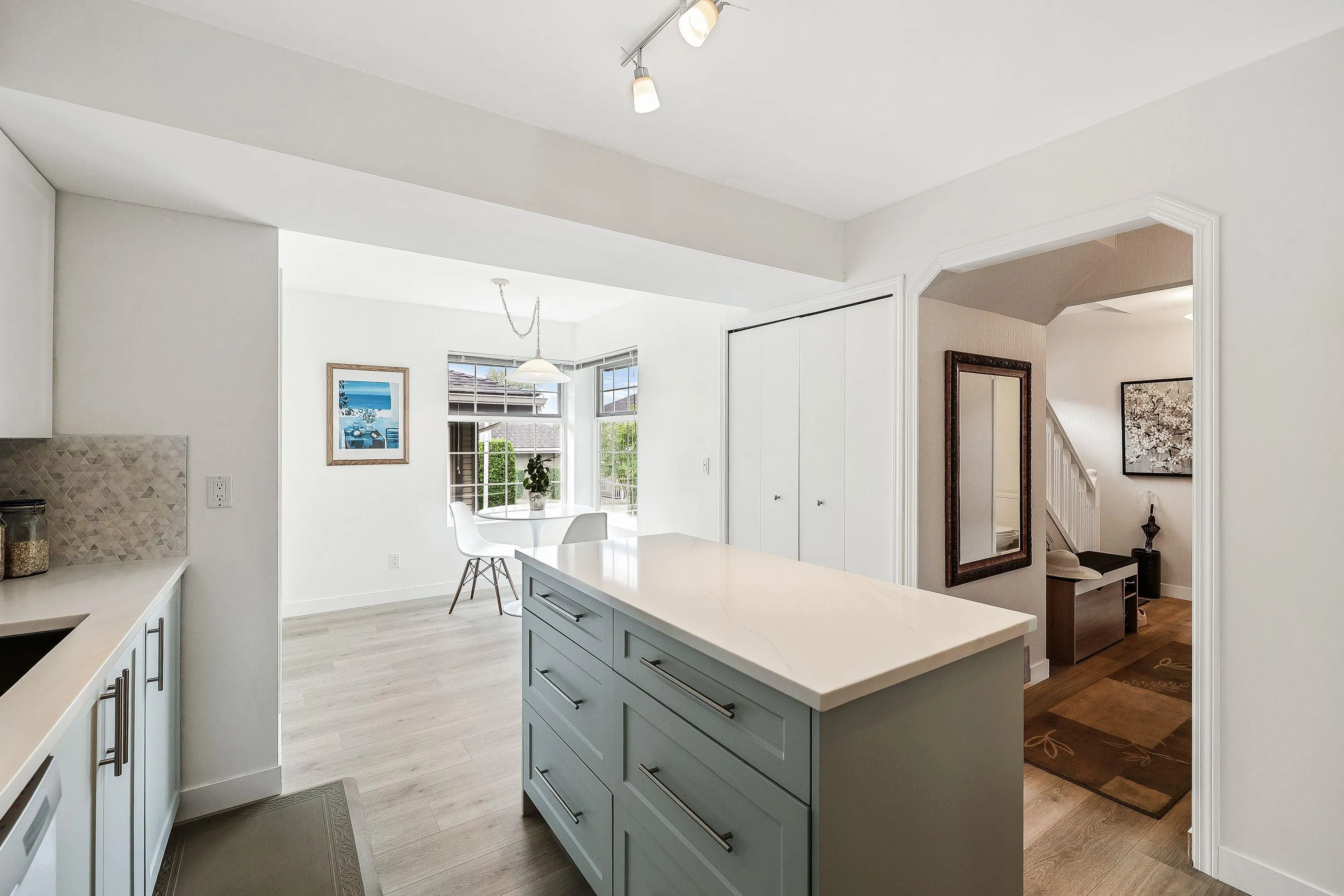 106 1140 Castle Crescent