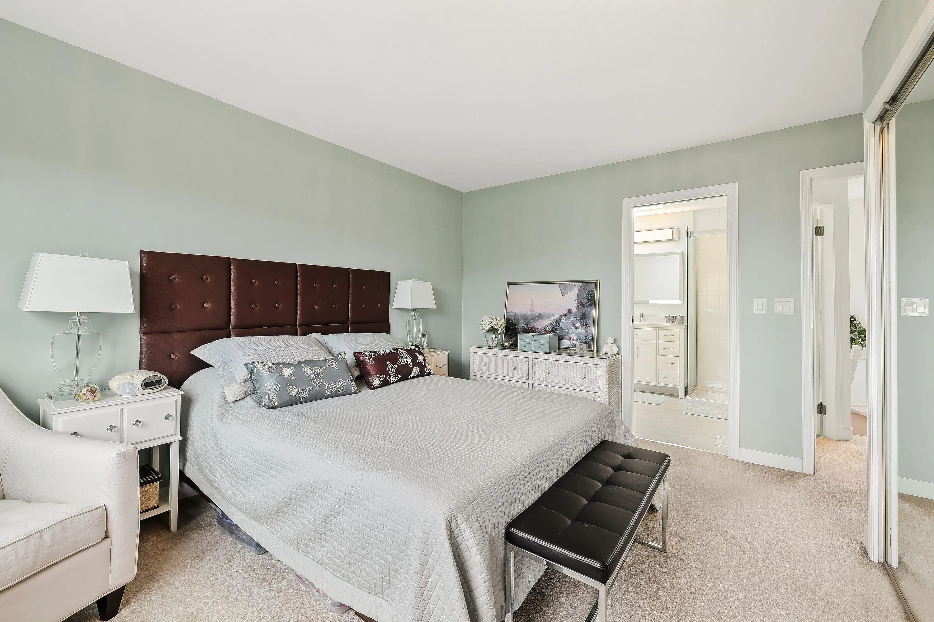 106 1140 Castle Crescent