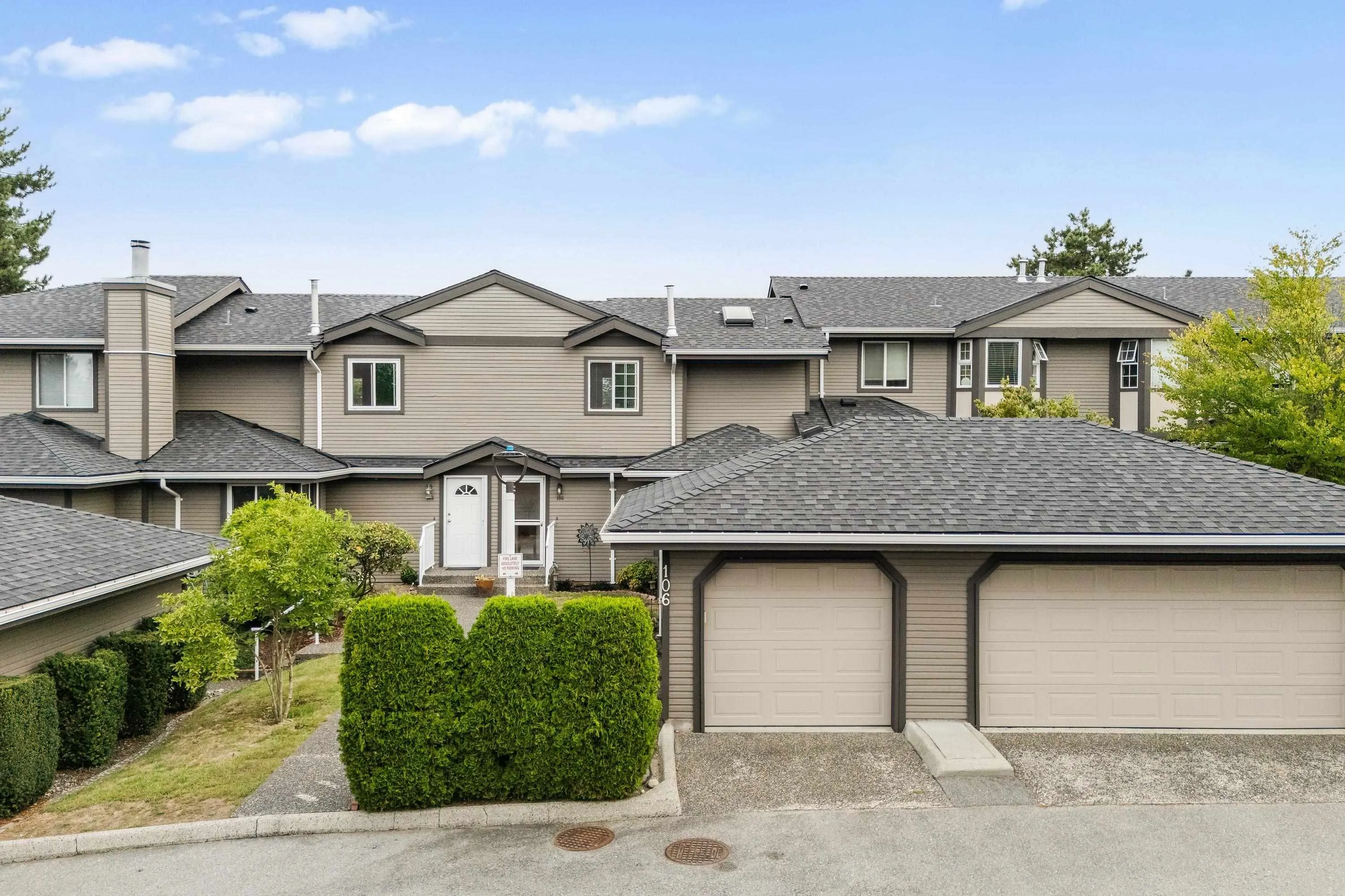 106 1140 Castle Crescent