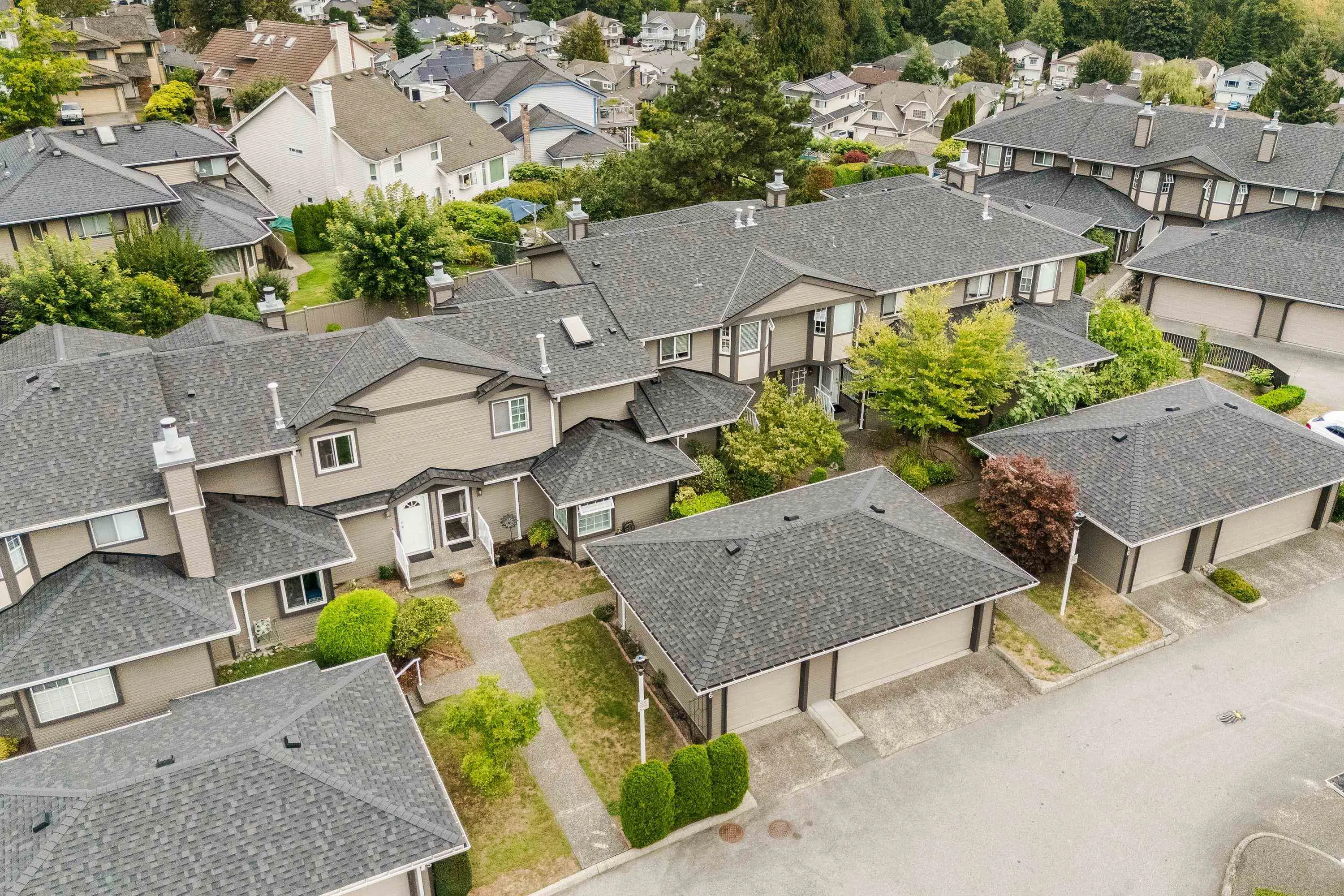 106 1140 Castle Crescent