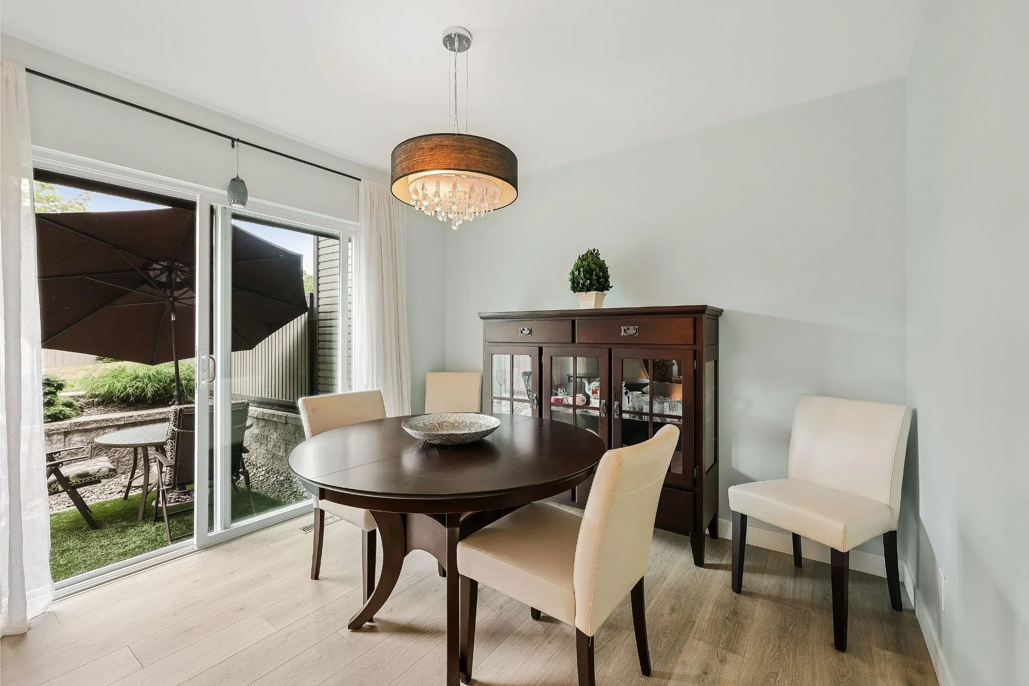 106 1140 Castle Crescent