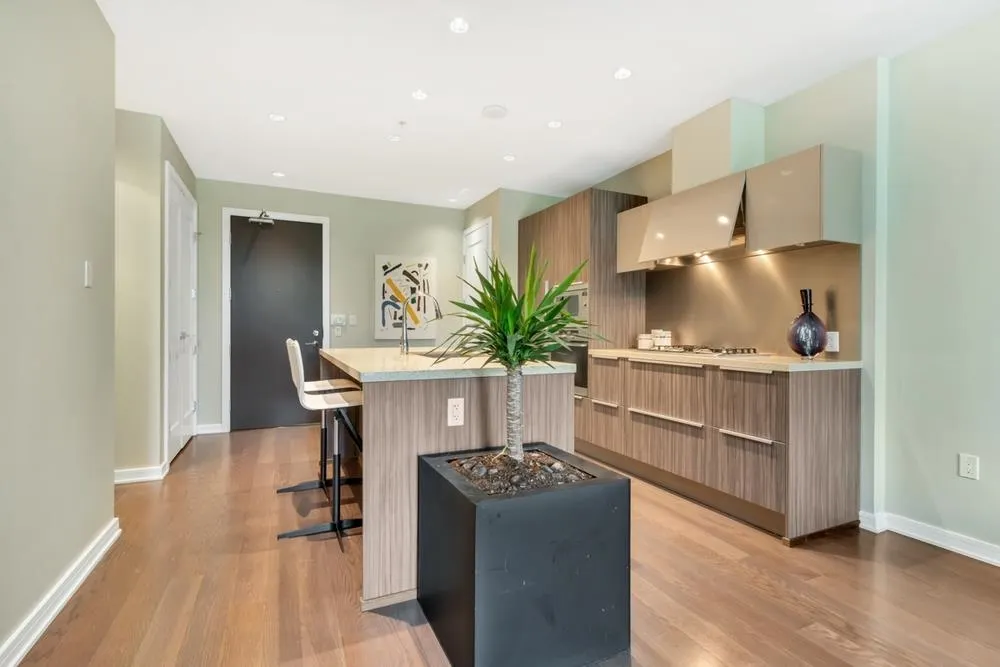 1618 Columbia Street