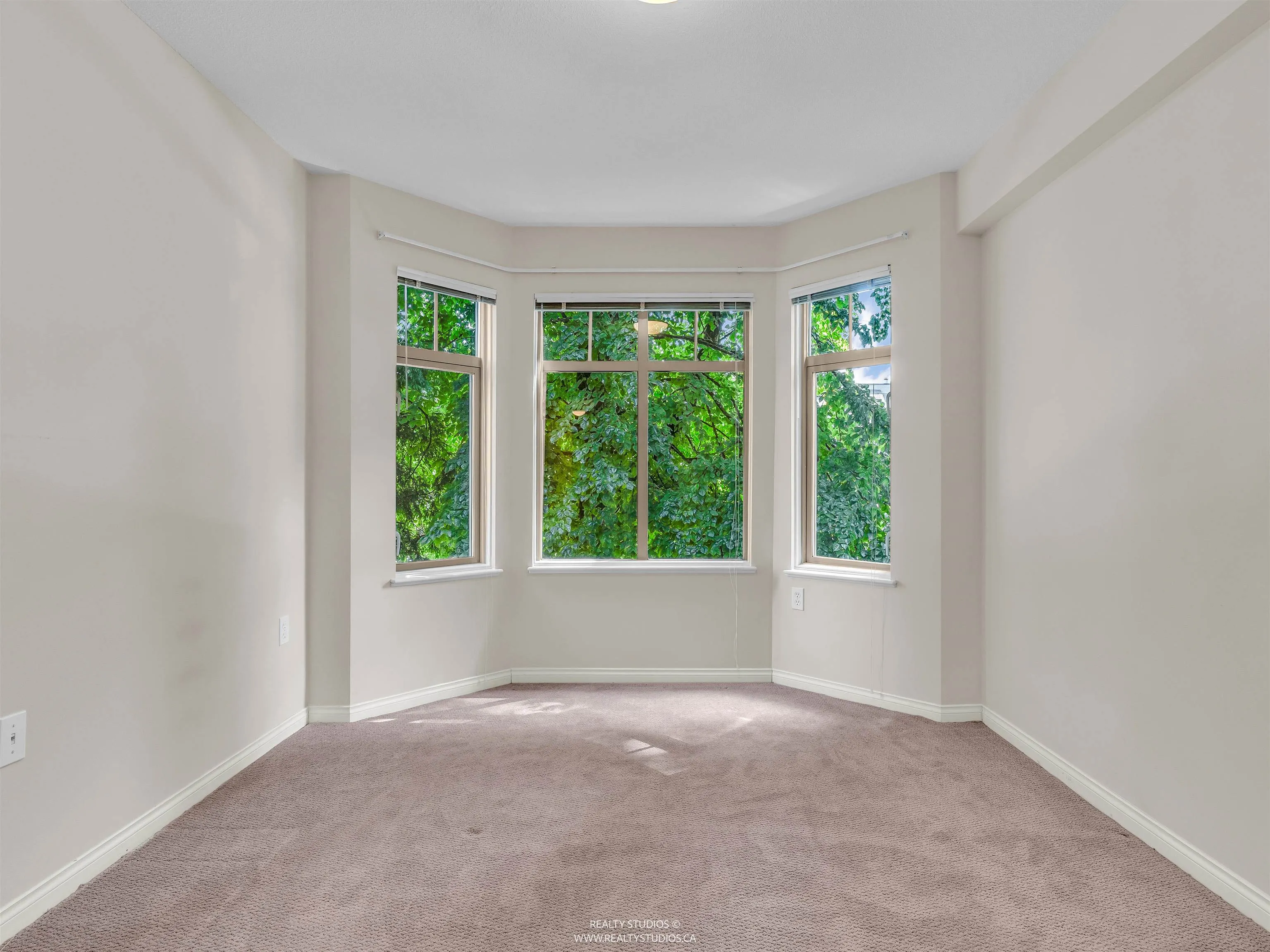 413 2059 Chesterfield Avenue