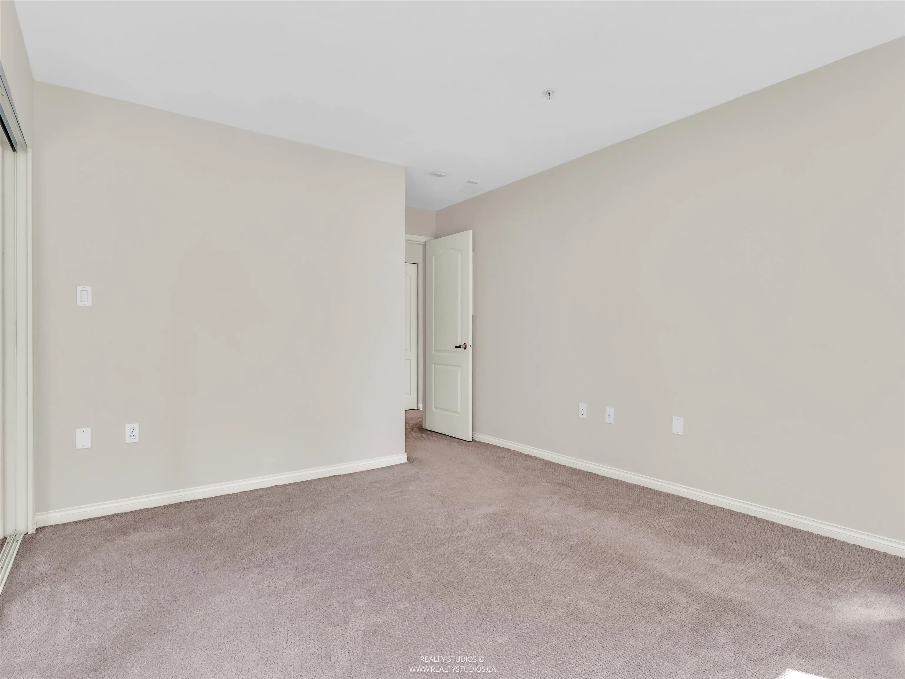 413 2059 Chesterfield Avenue
