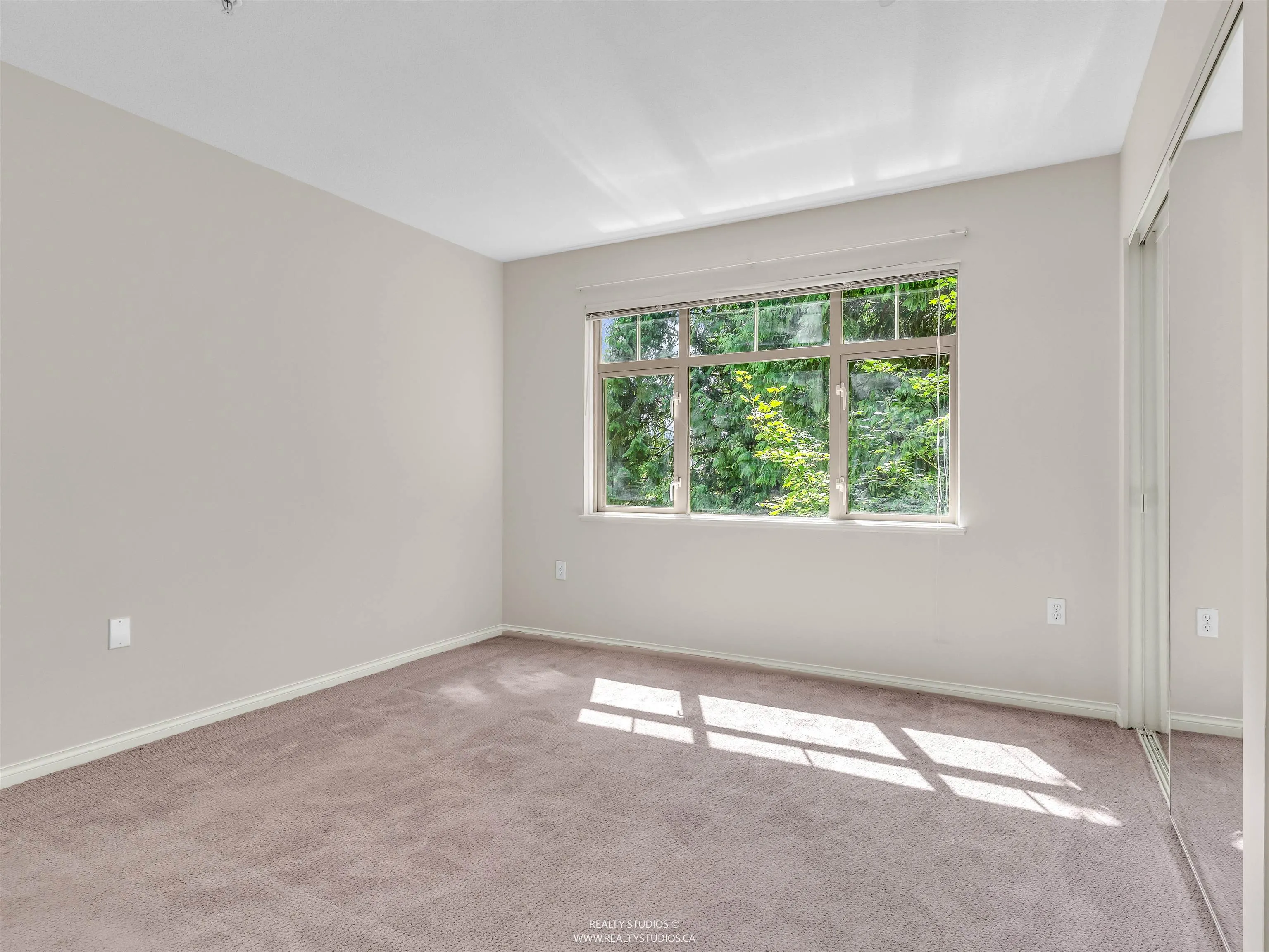 413 2059 Chesterfield Avenue
