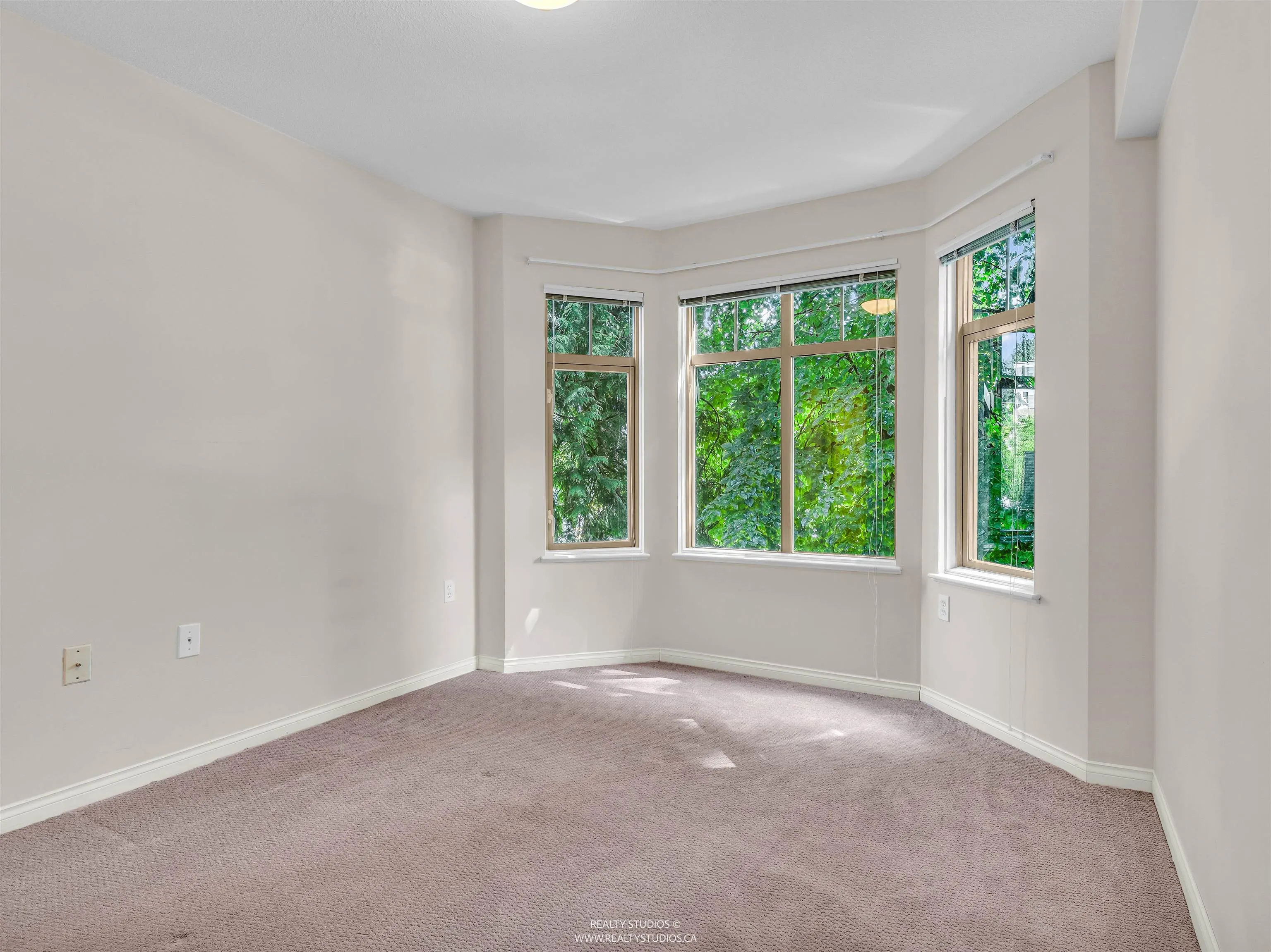413 2059 Chesterfield Avenue