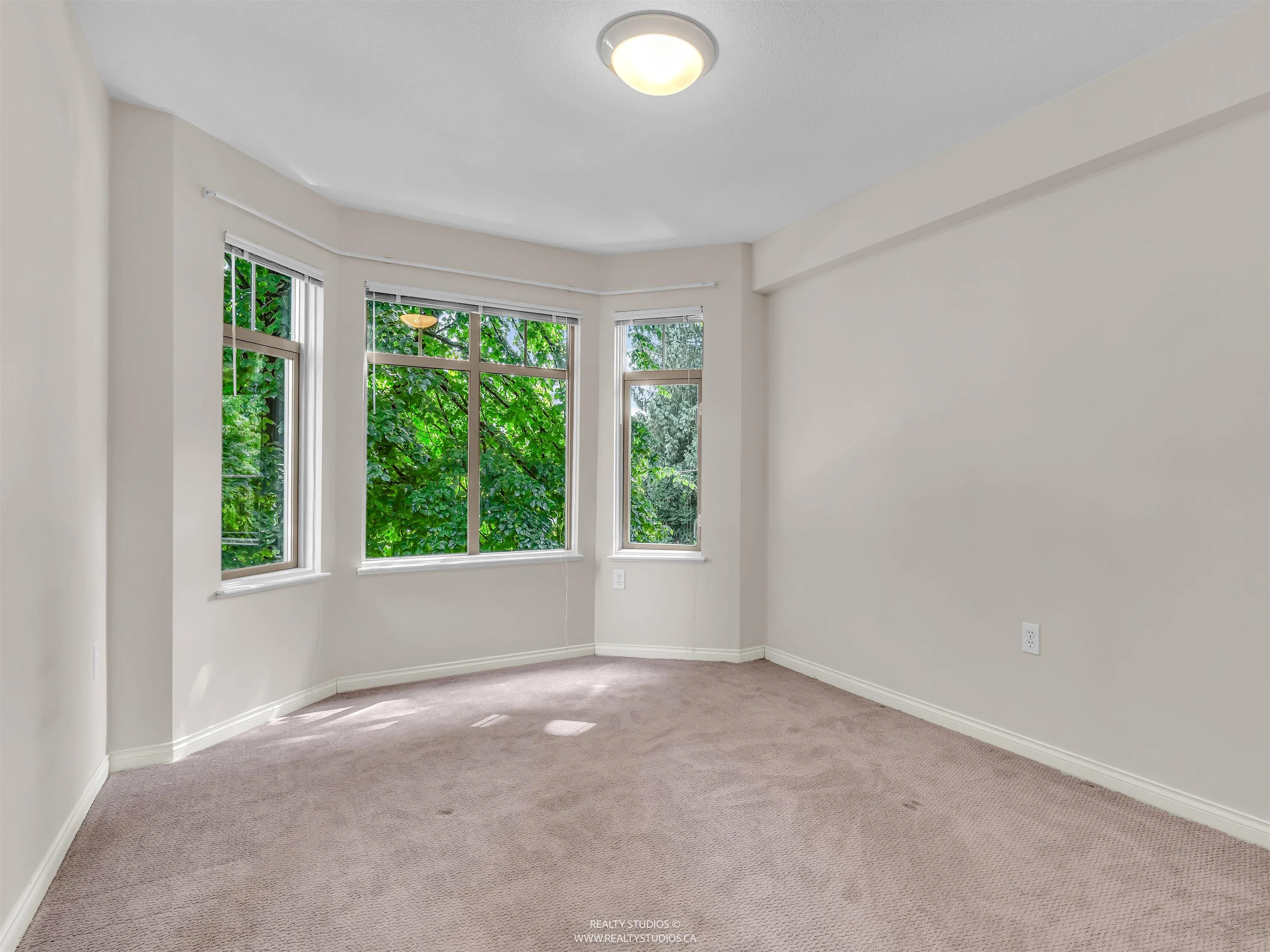 413 2059 Chesterfield Avenue