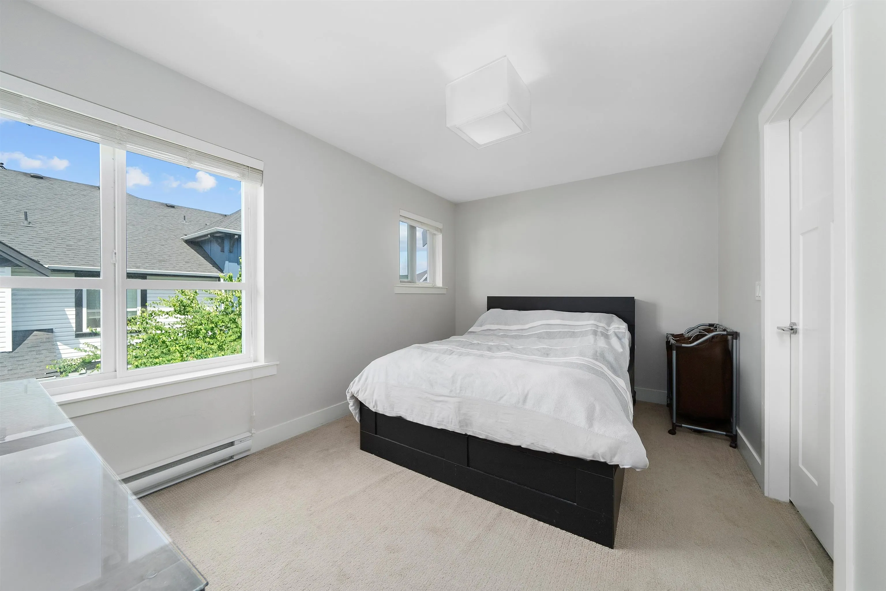 33 20856 76 Avenue