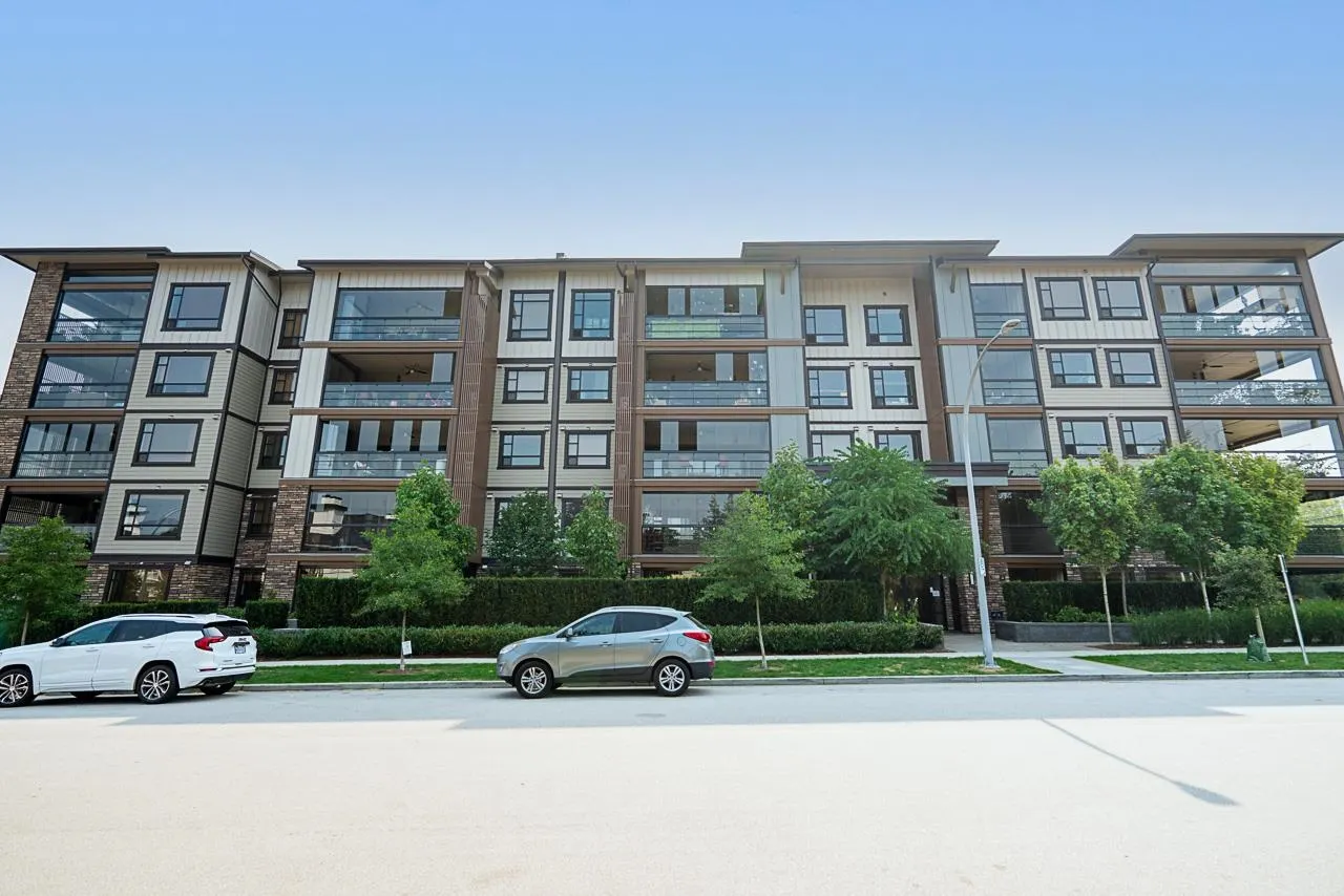 114 14588 Mcdougall Drive