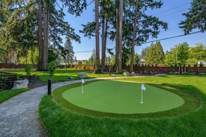 114 14588 Mcdougall Drive