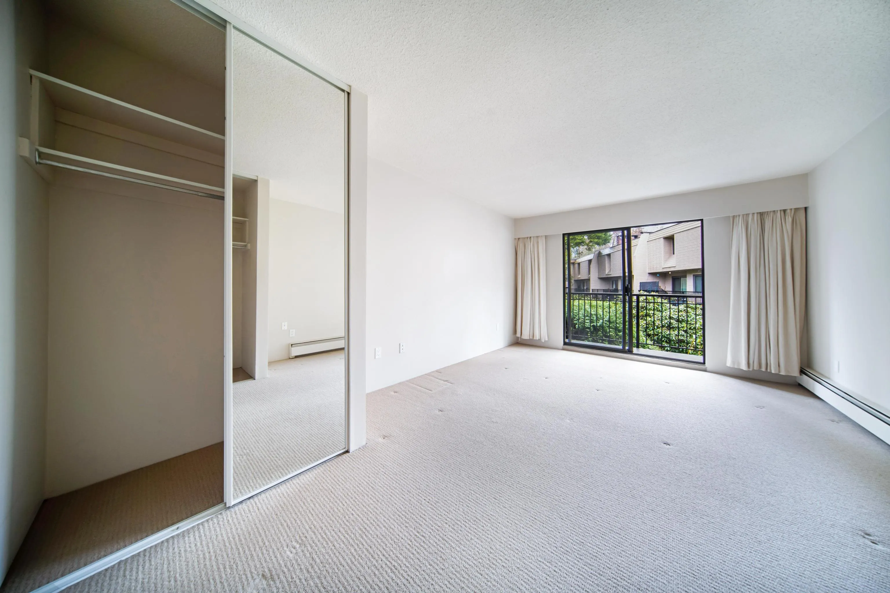 320 1385 Draycott Road