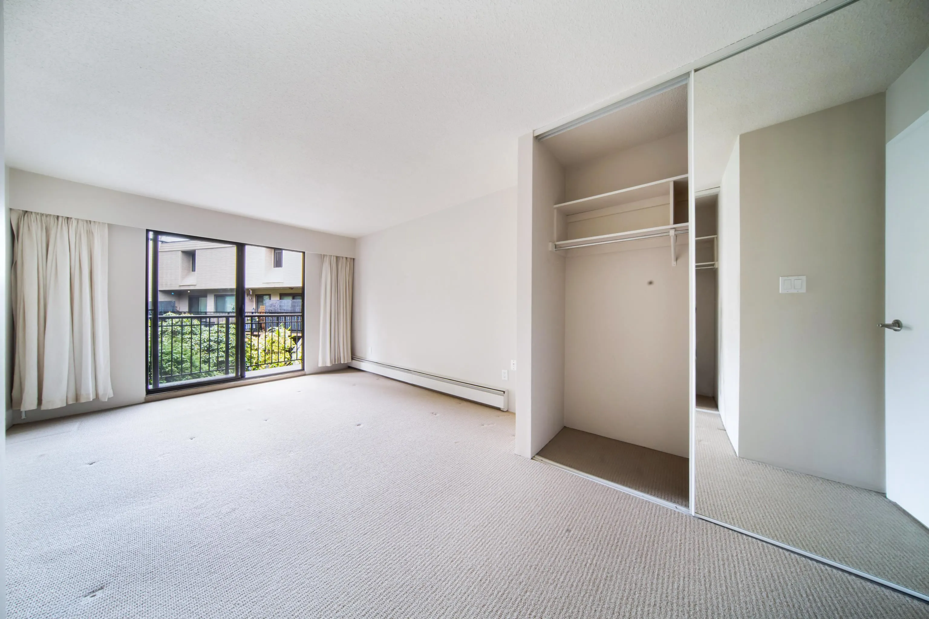 320 1385 Draycott Road