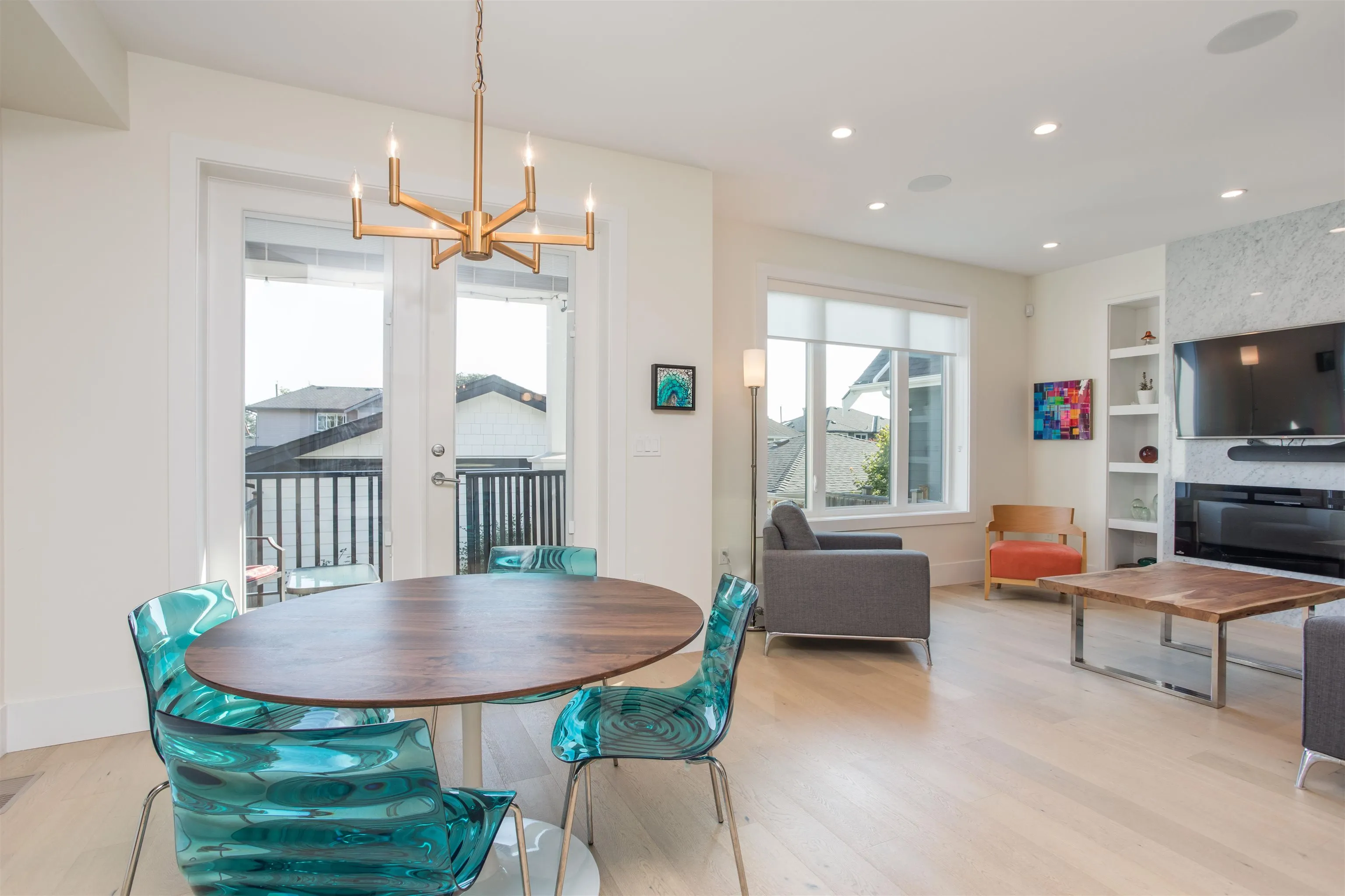 341 E 13th Street
