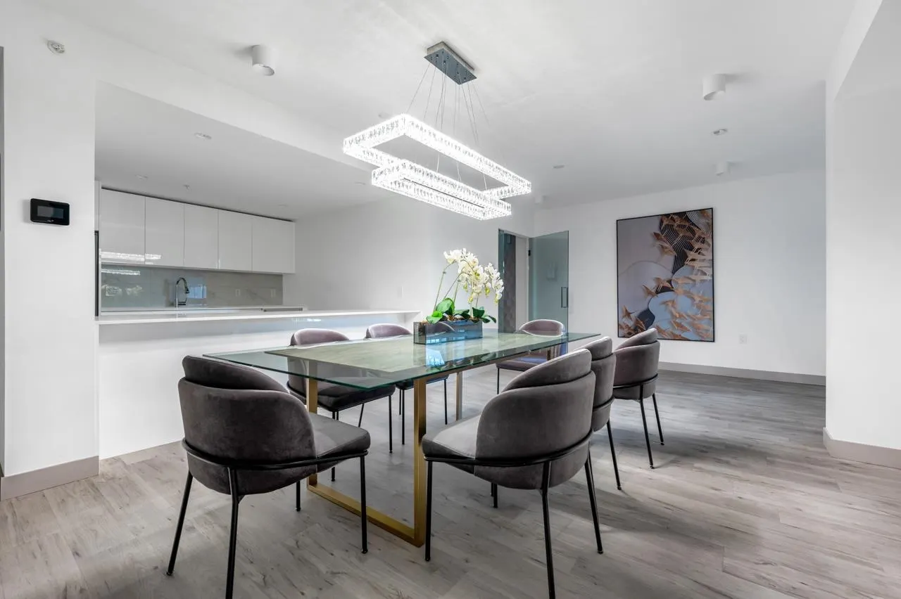 710 5766 Gilbert Road