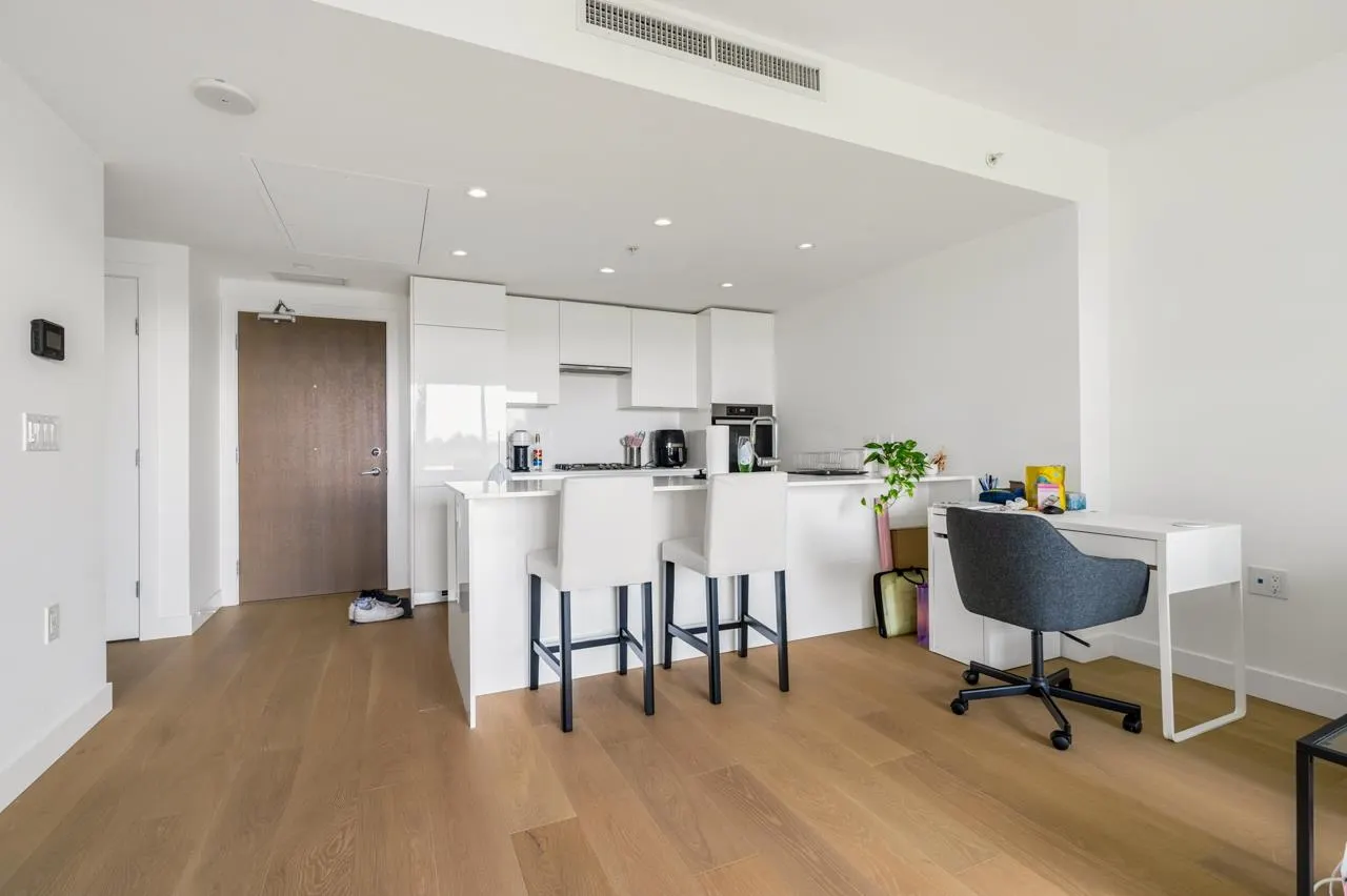 710 5766 Gilbert Road
