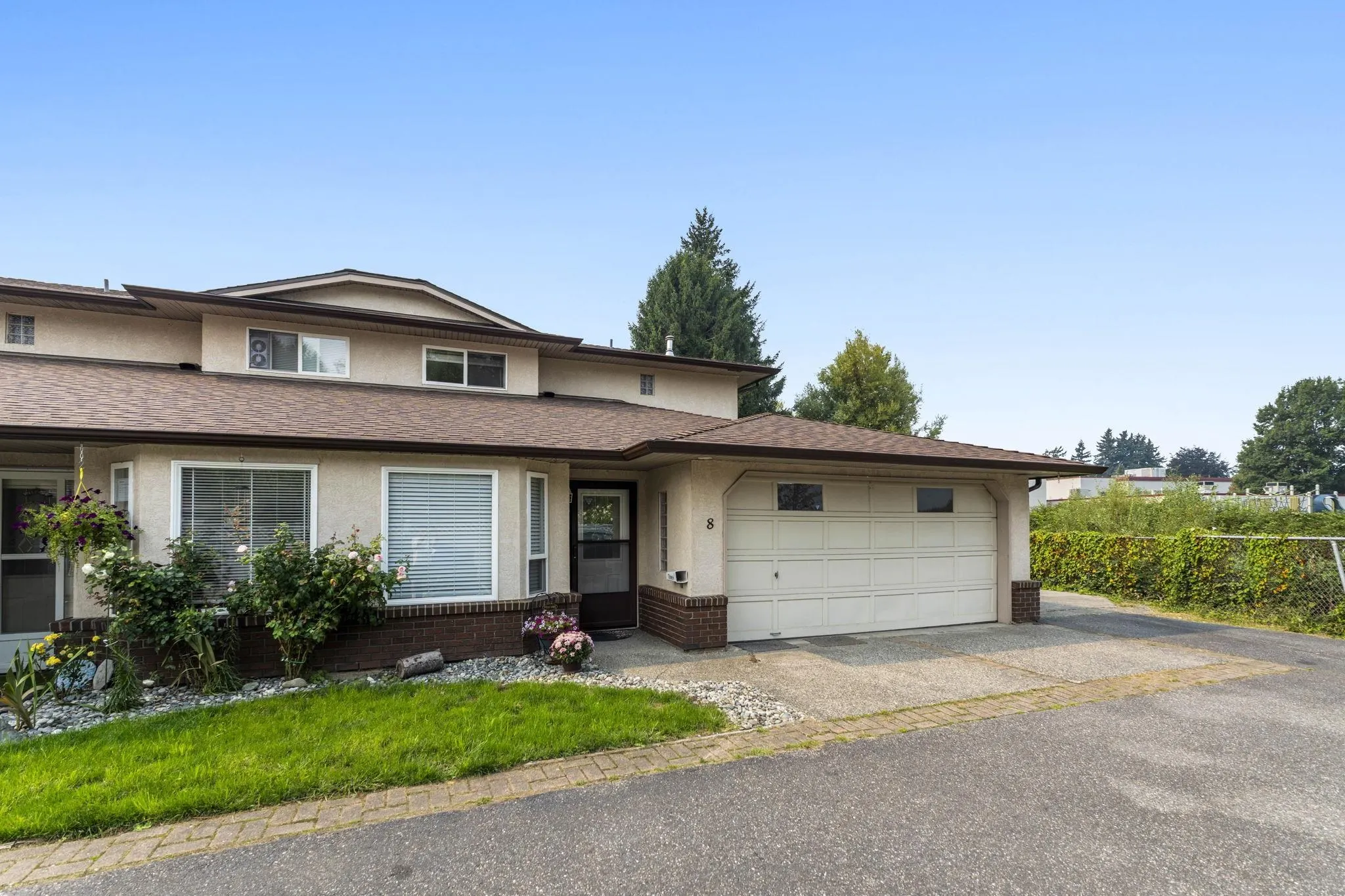 8 46191 Cessna Drive