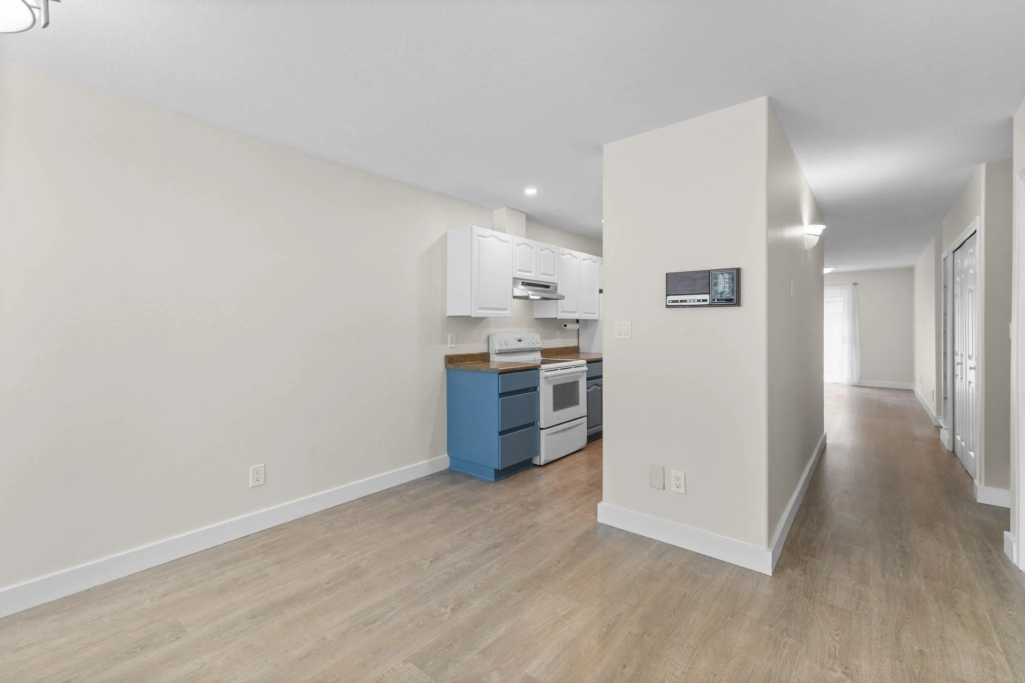 8 46191 Cessna Drive