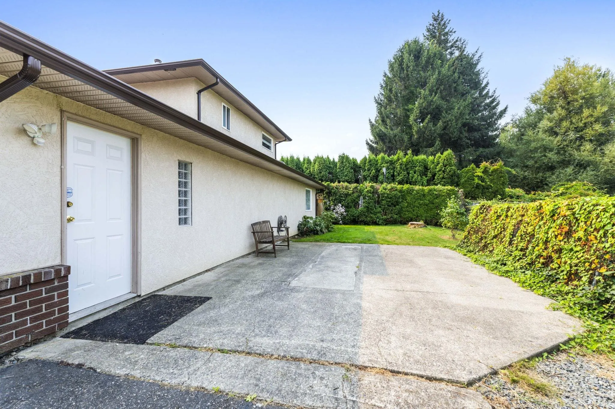 8 46191 Cessna Drive