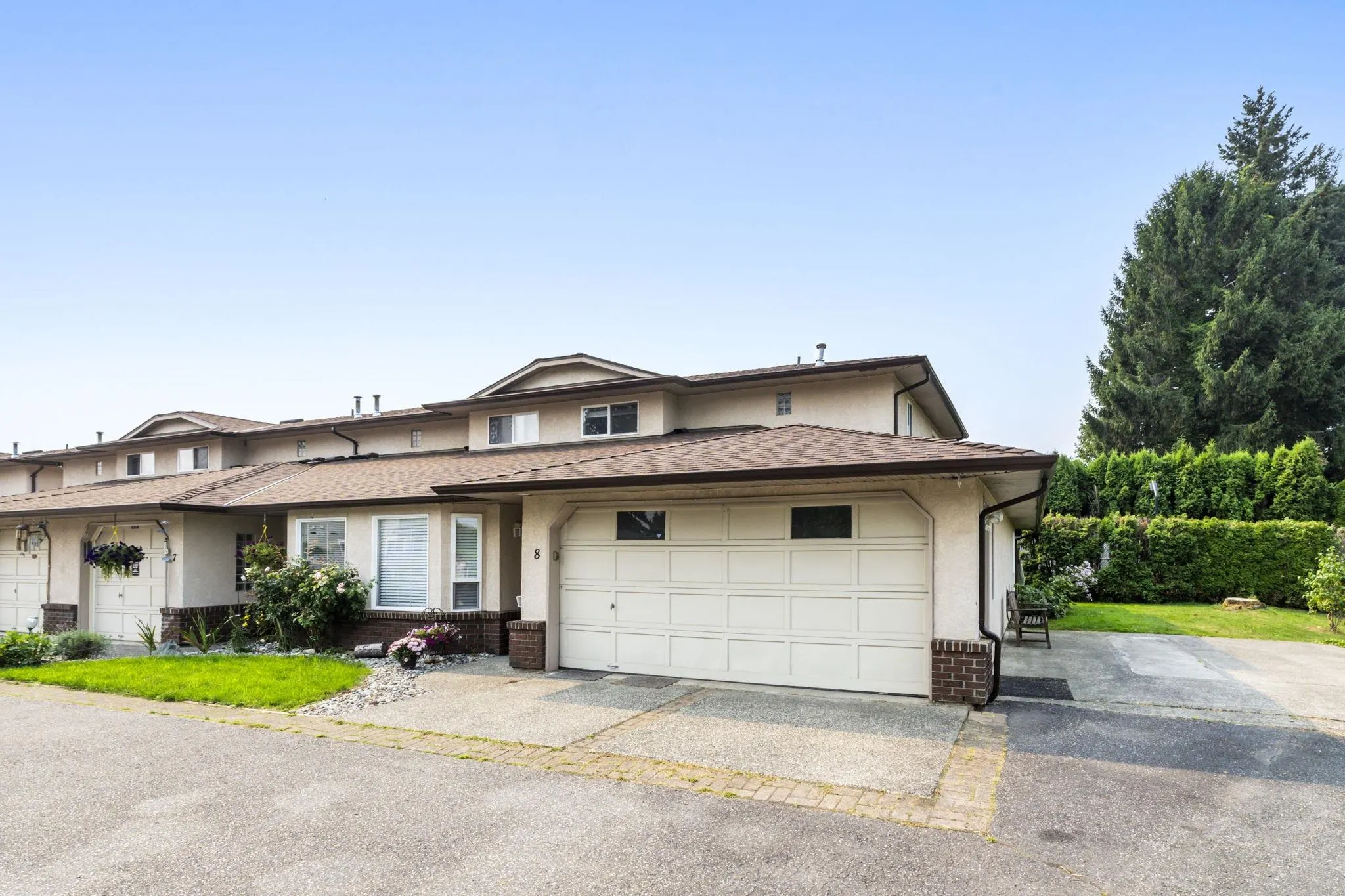 8 46191 Cessna Drive