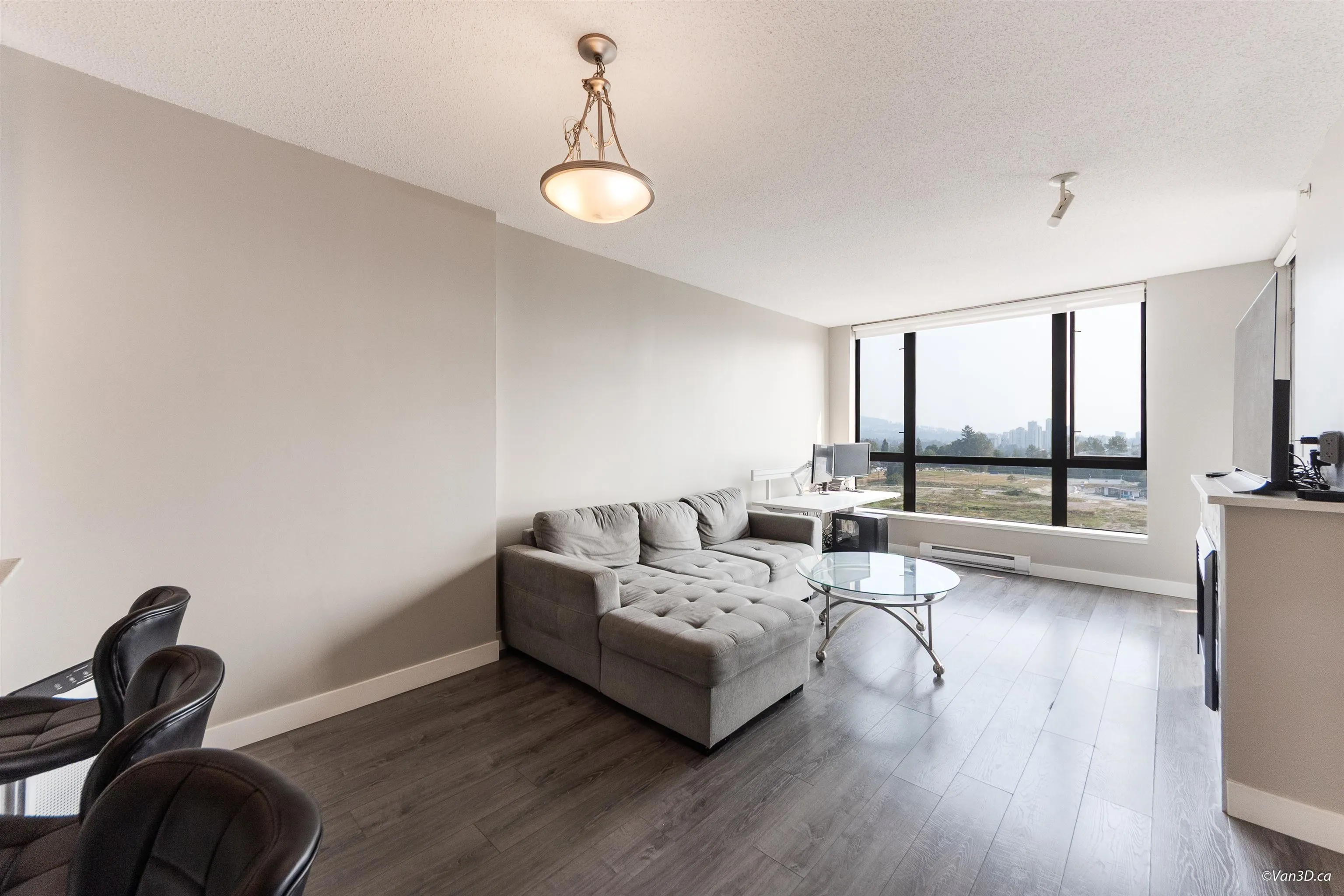 2201 400 Capilano Road